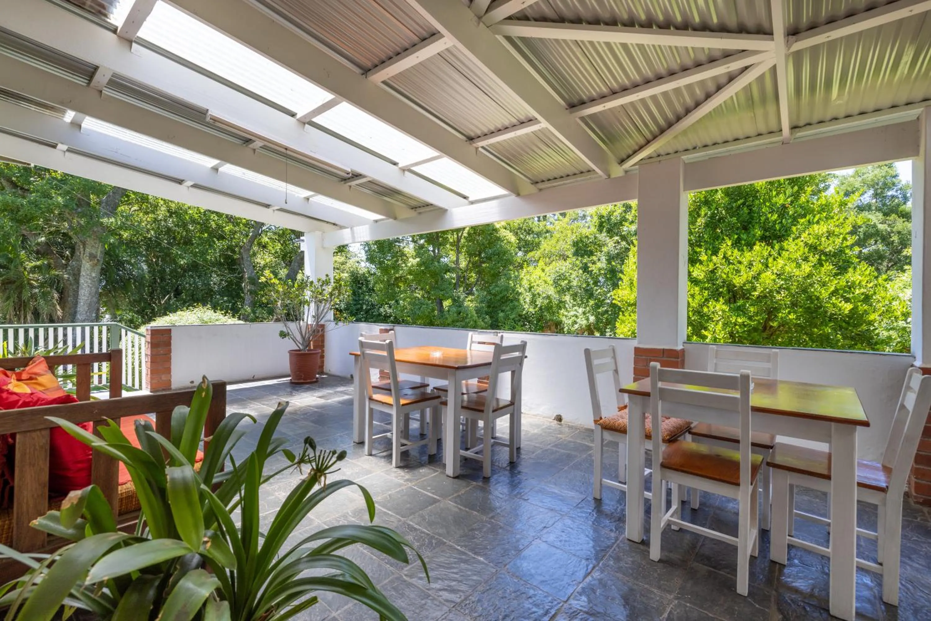 Patio in Lanherne Guest House Bed & Breakfast