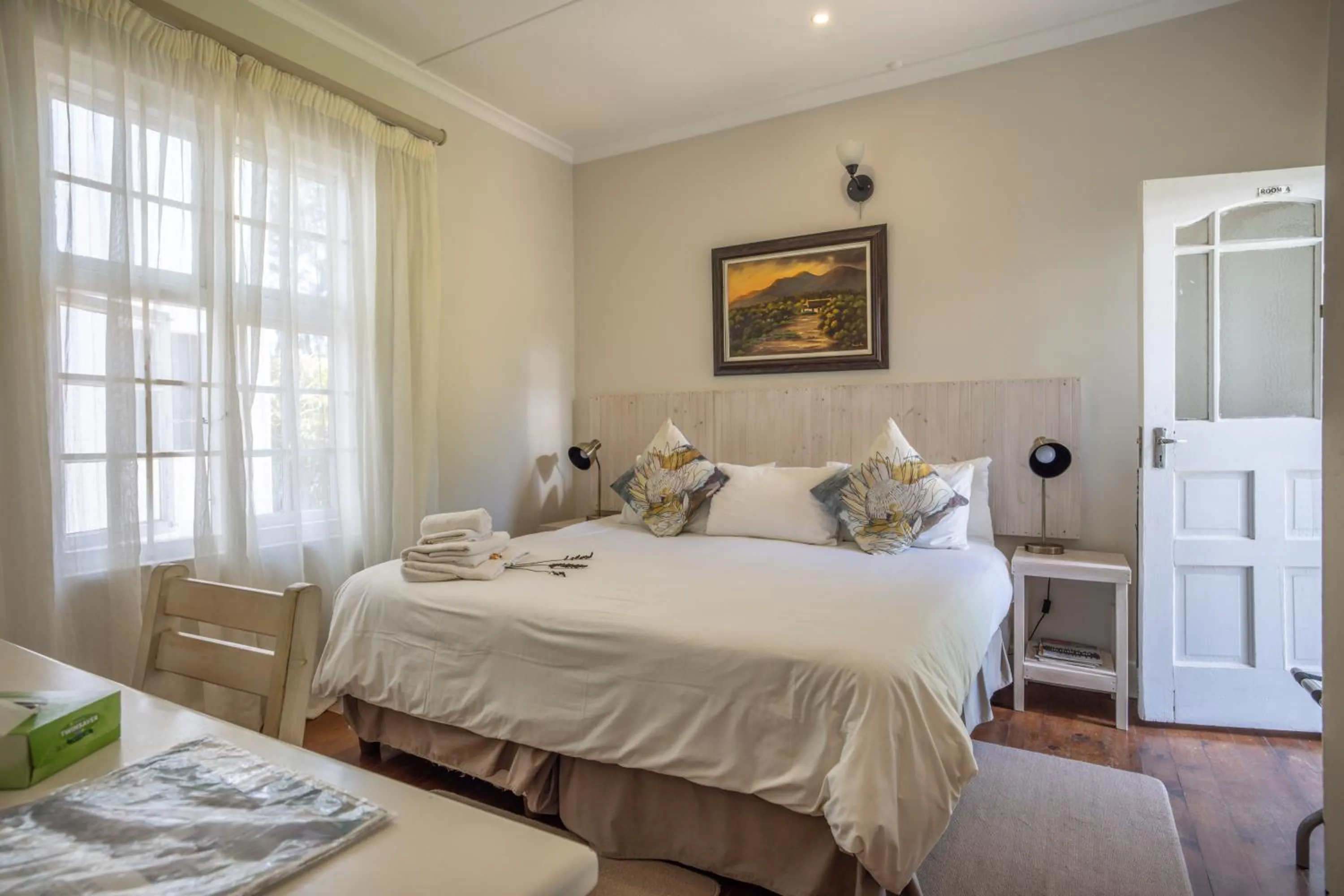 Photo of the whole room, Bed in Lanherne Guest House Bed & Breakfast