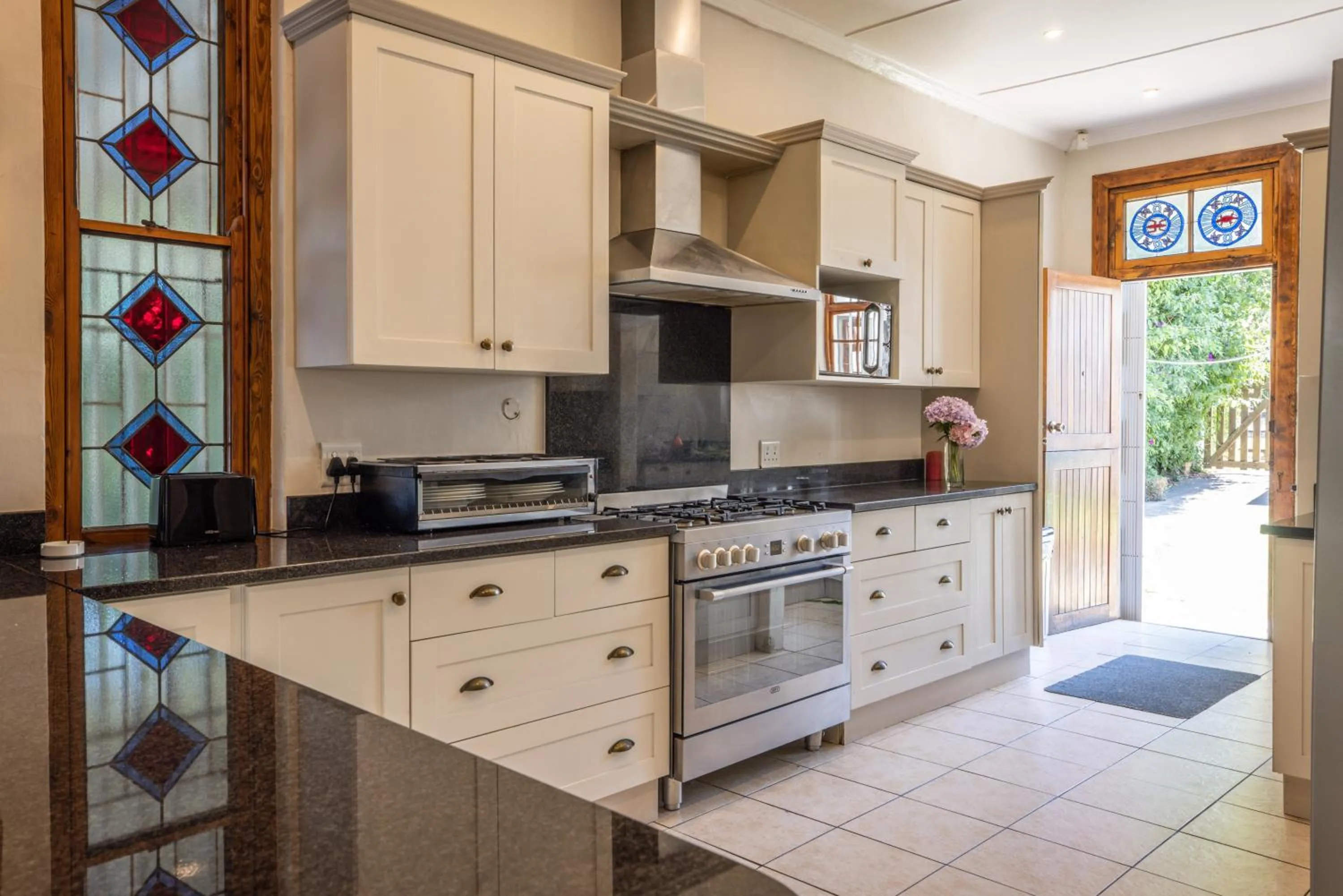 Kitchen or kitchenette in Lanherne Guest House Bed & Breakfast