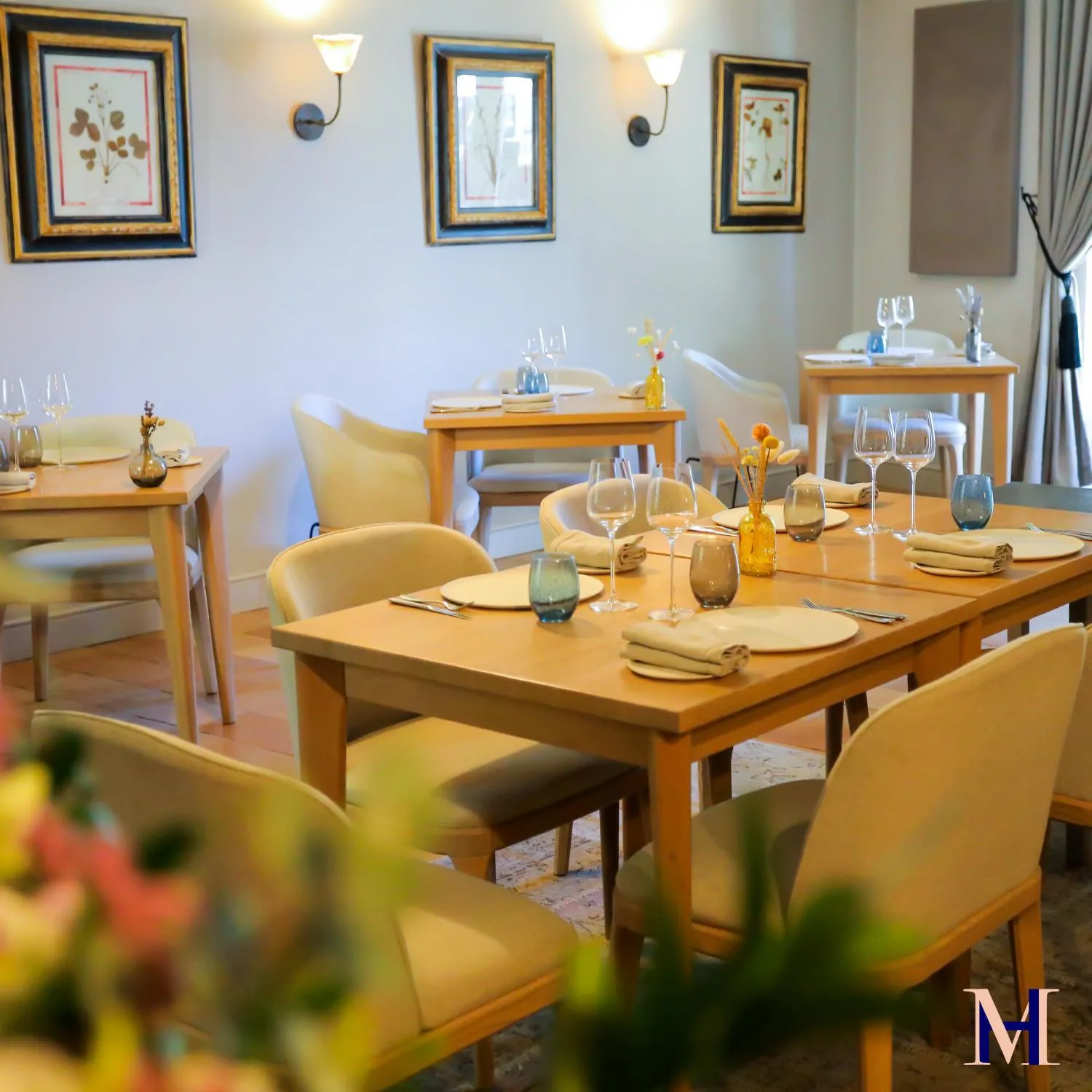 Restaurant/places to eat in Maison Hache