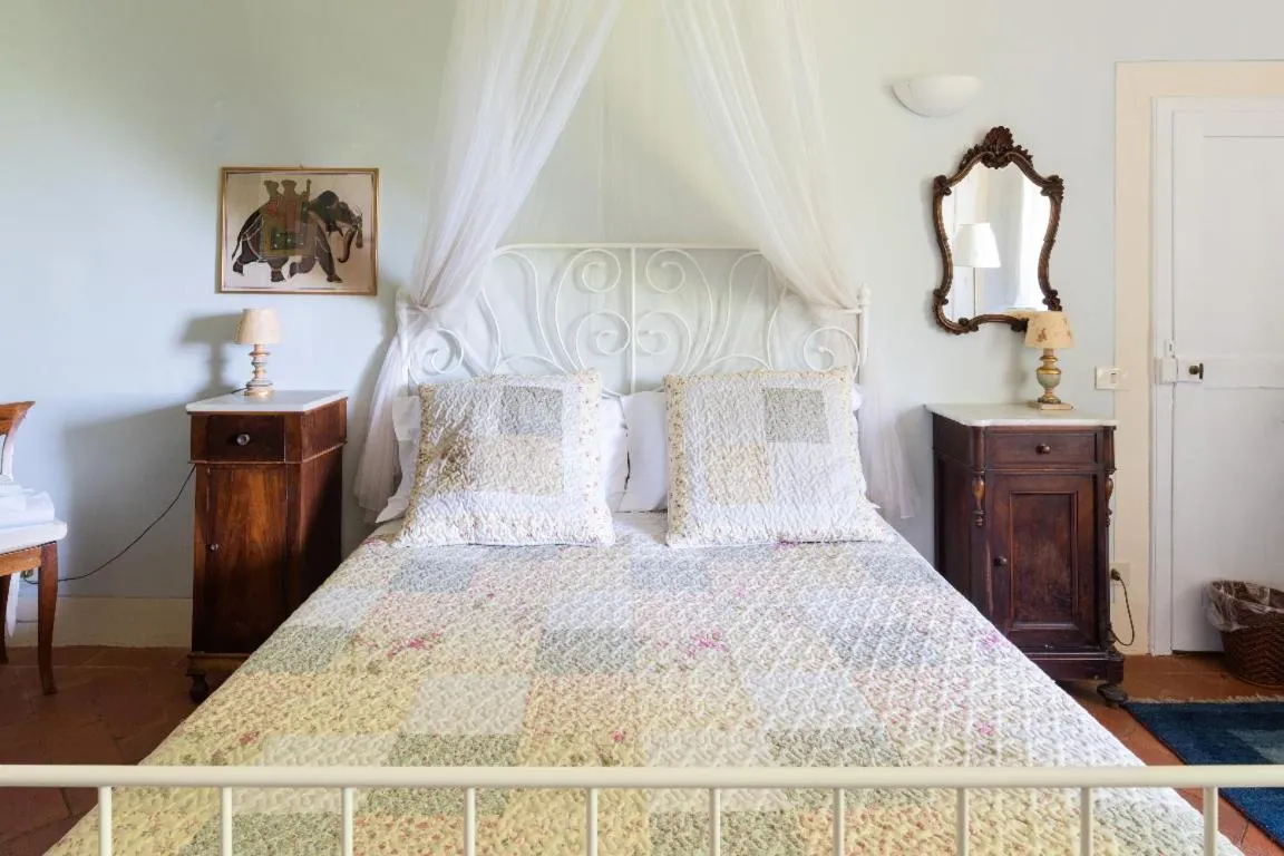 Bed in Villa il Rossignolo