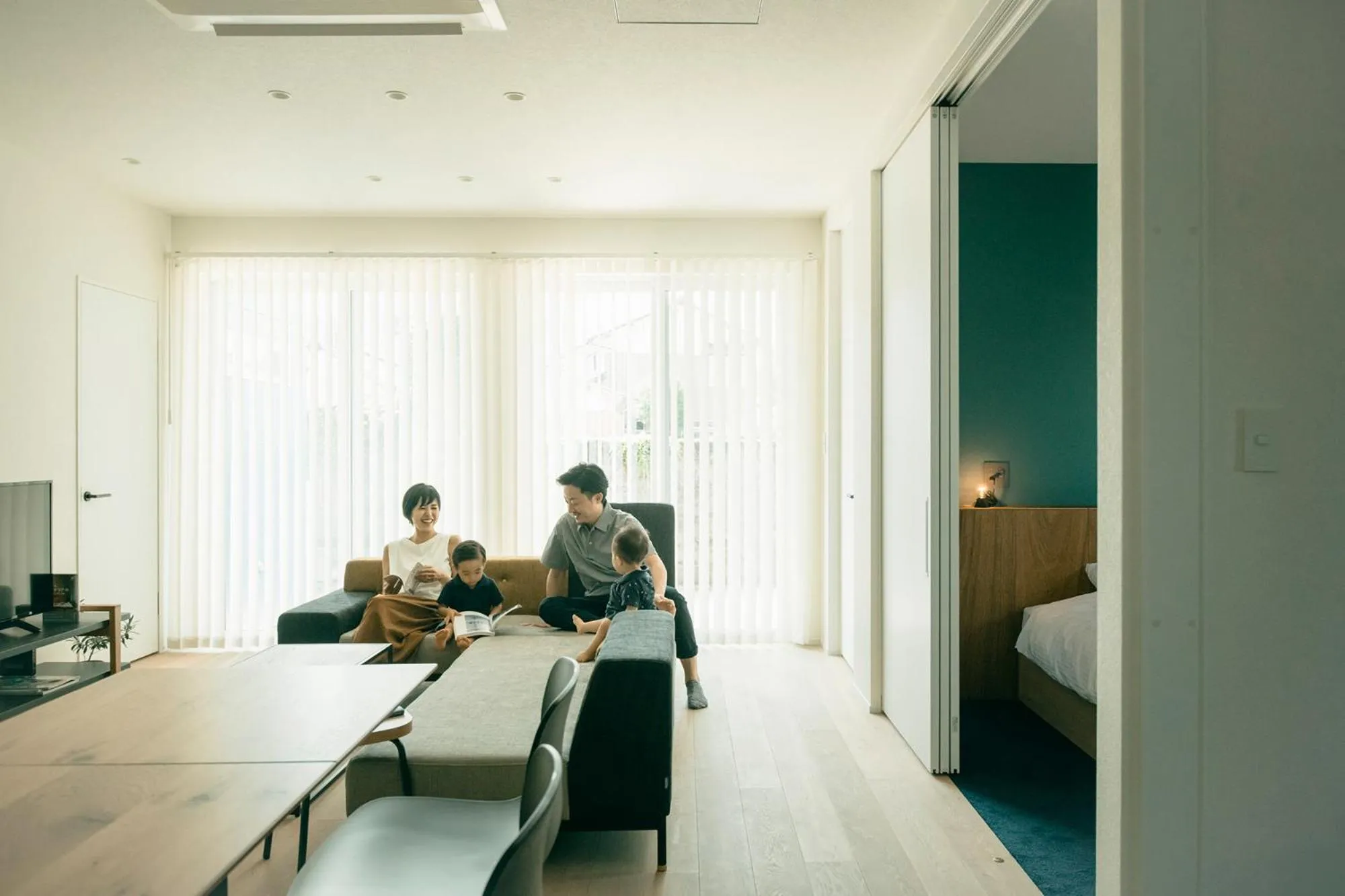 People in Seacruise House Navio