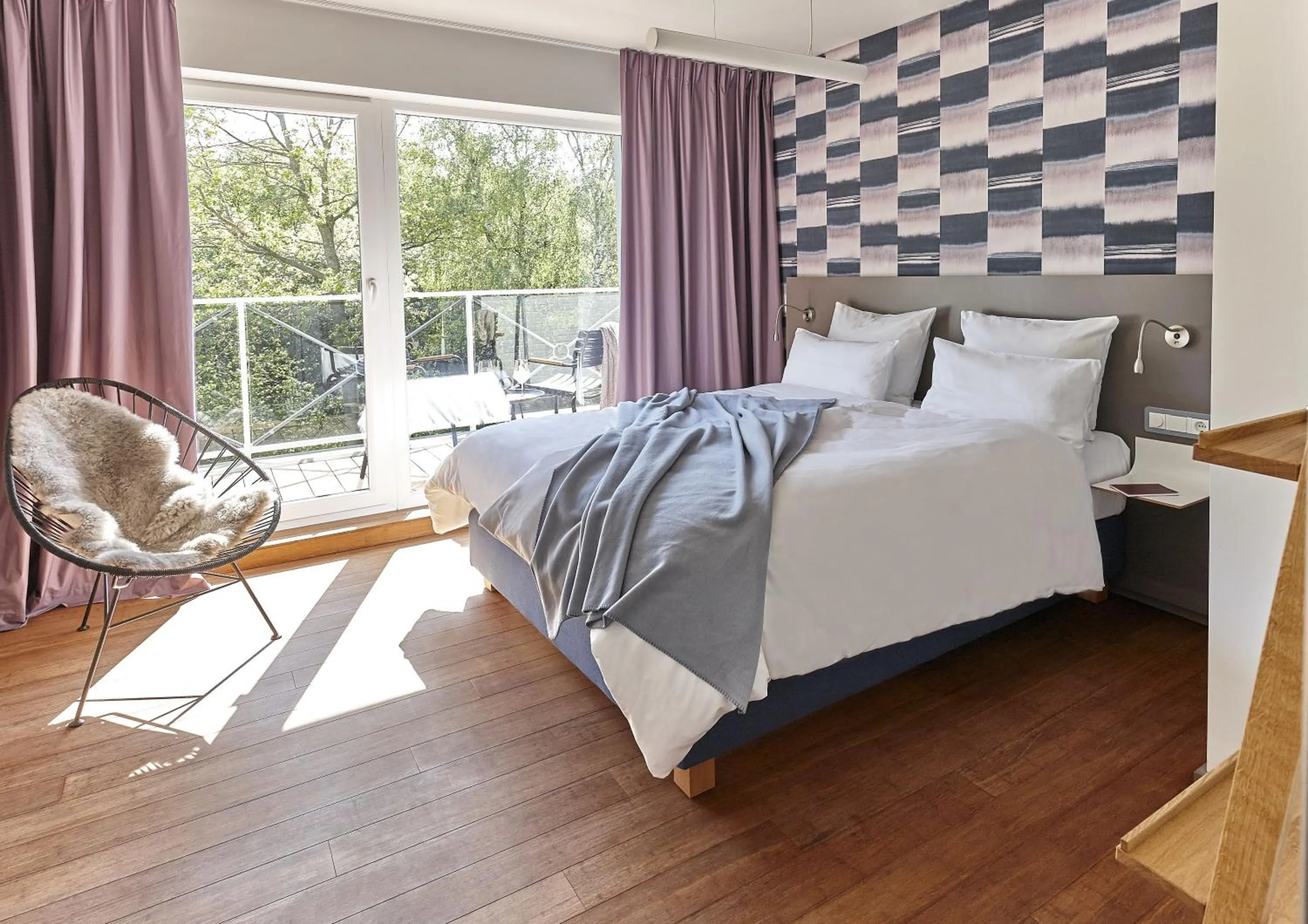 Photo of the whole room, Bed in Just Eleven