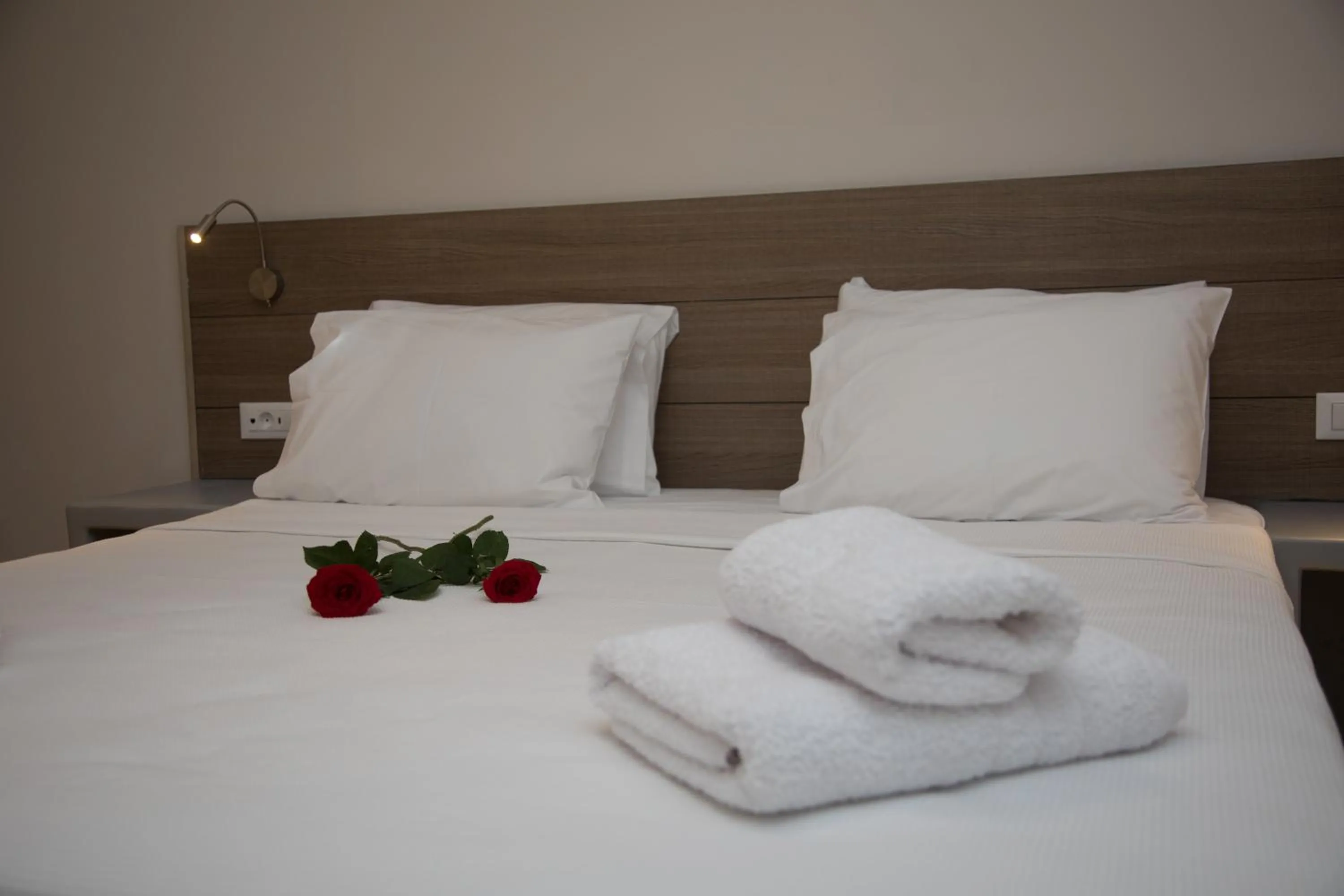 Bed in Villa Galaxy Santorini