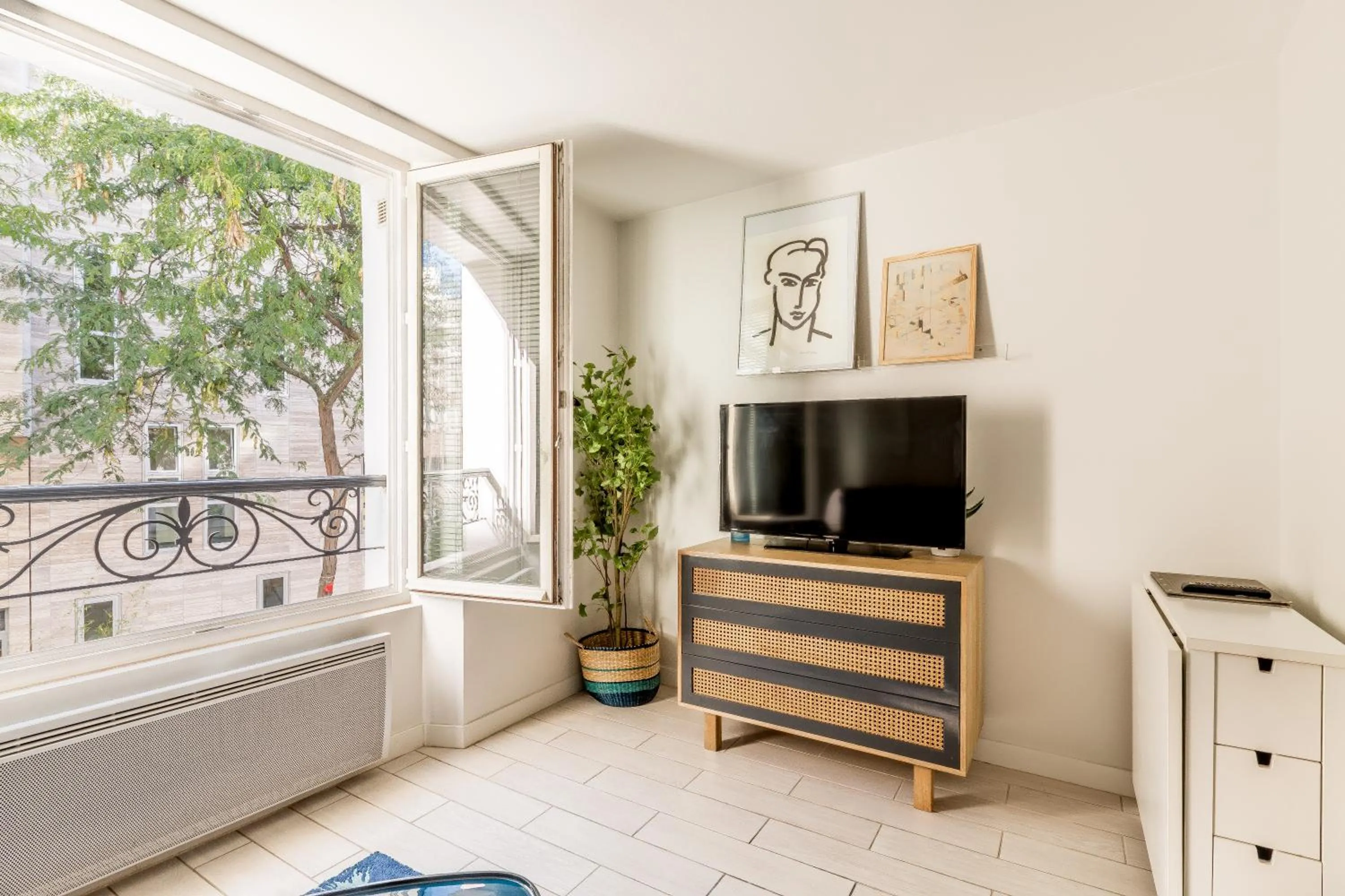 TV and multimedia in Résidence Louvre - Bellan