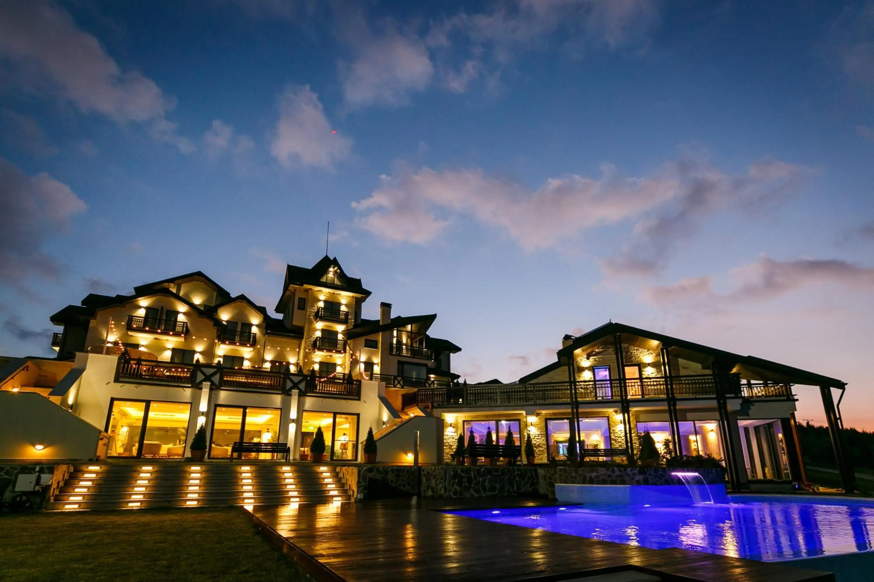 Property building in Castelnor