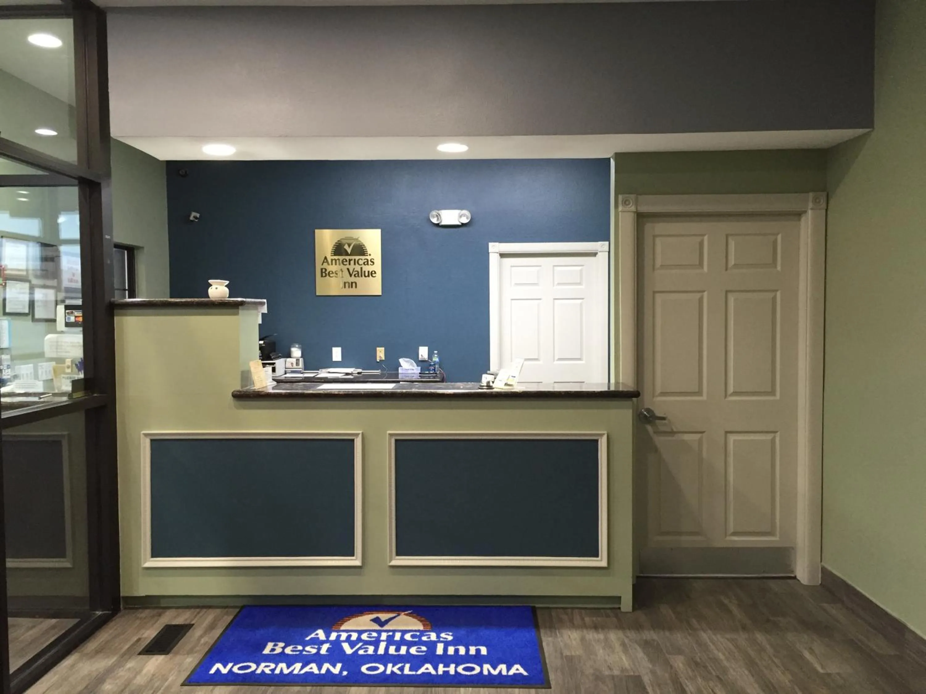 Lobby or reception in Americas Best Value Inn-Norman