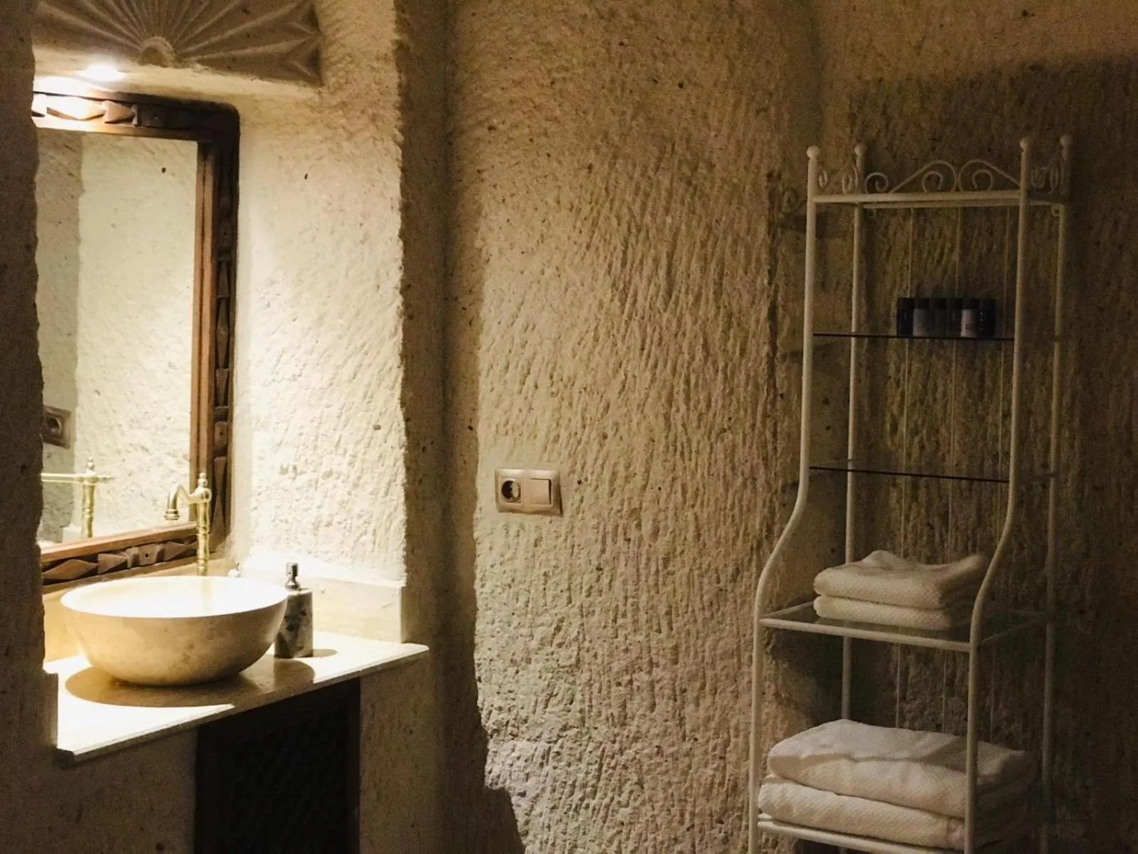Bathroom in Corner İn Cappadocia