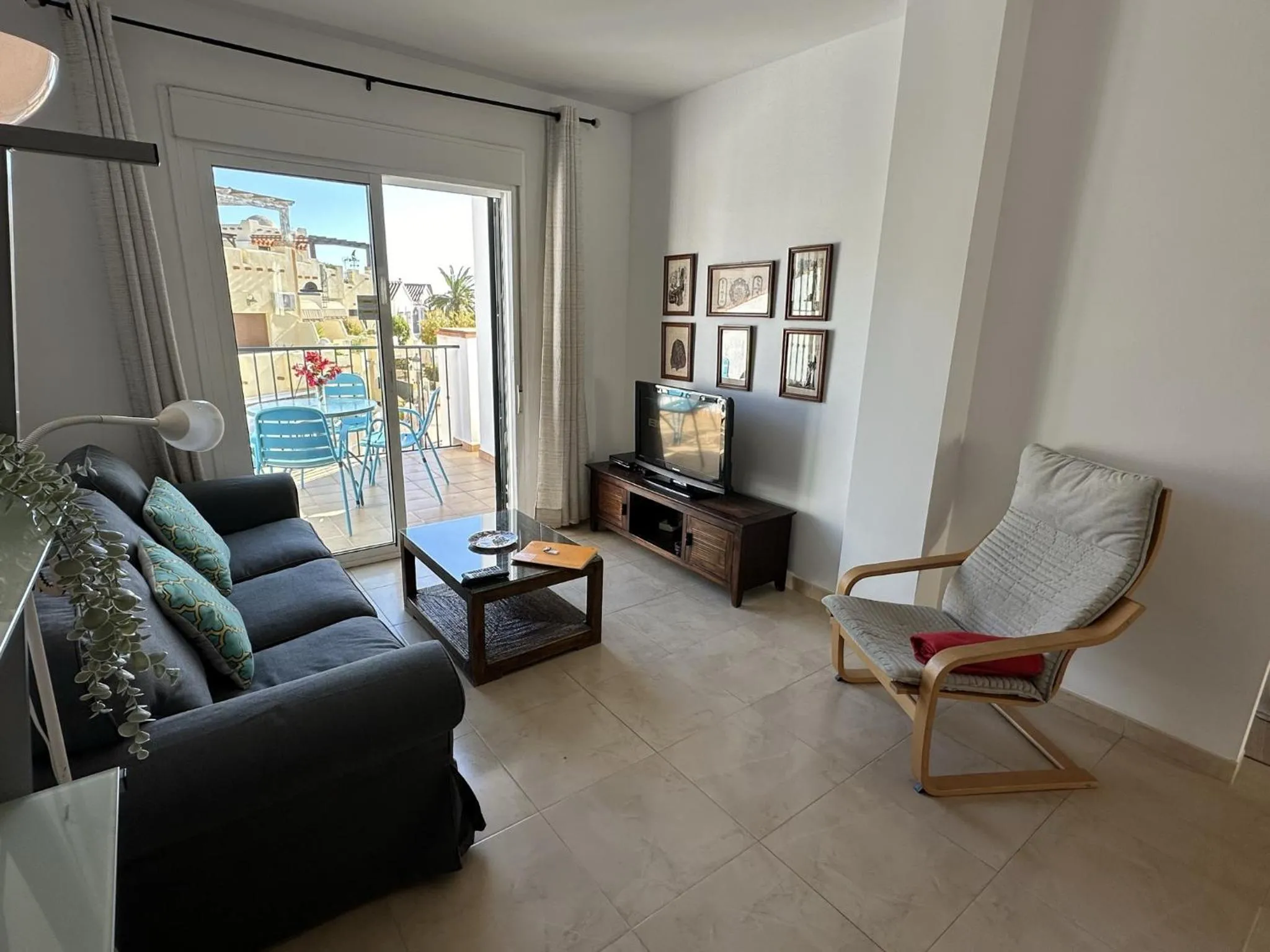 Communal lounge/ TV room in Nerja Paradise Rentals - Apt Chimenea A1E