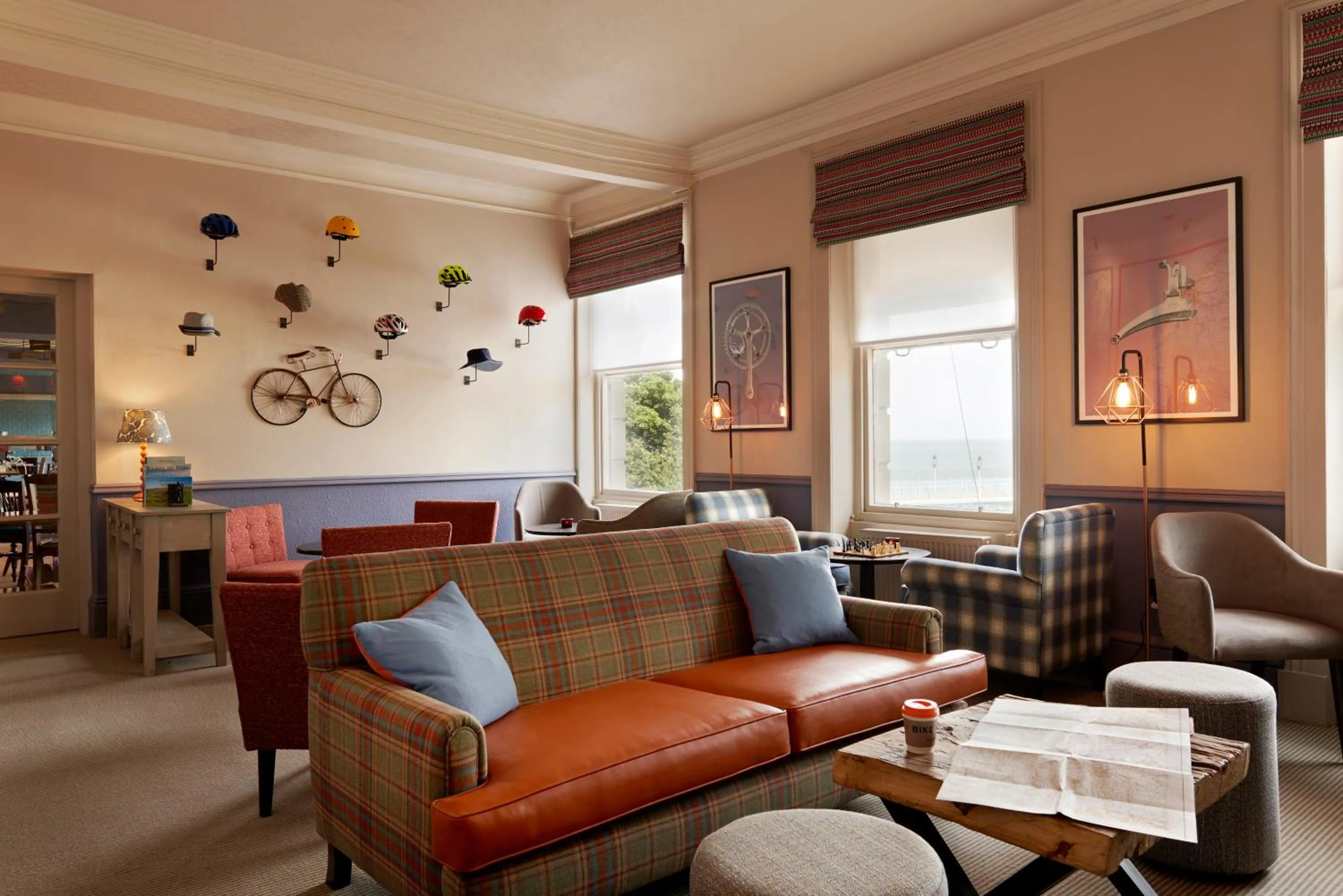 Lounge or bar in Bike & Boot Inns Scarborough - Leisure Hotels for Now