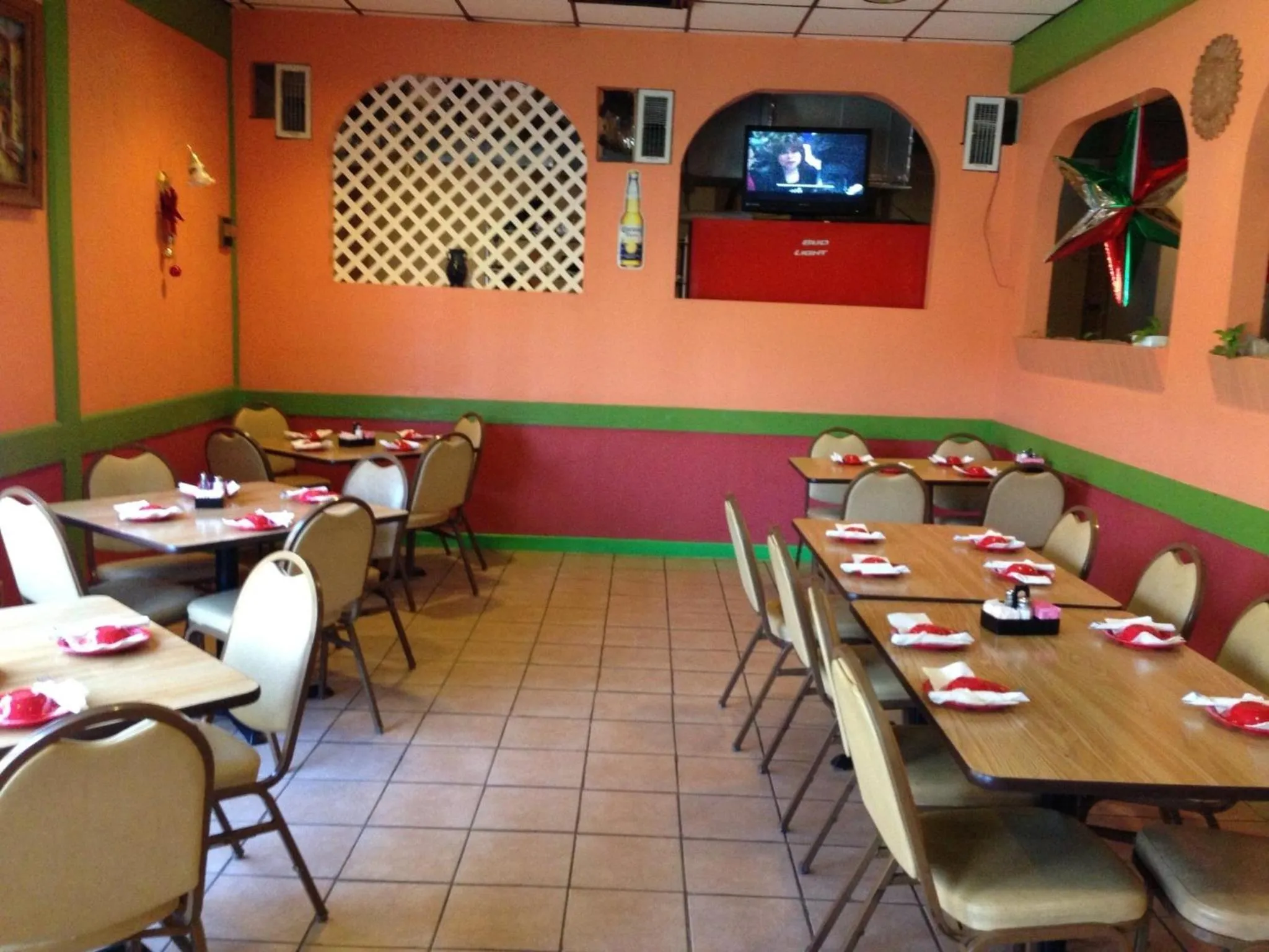 Restaurant/Places to Eat in Country Inn Motel Vivian