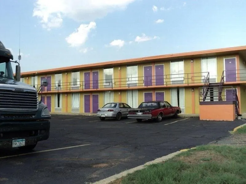 Property Building in Country Inn Motel Vivian