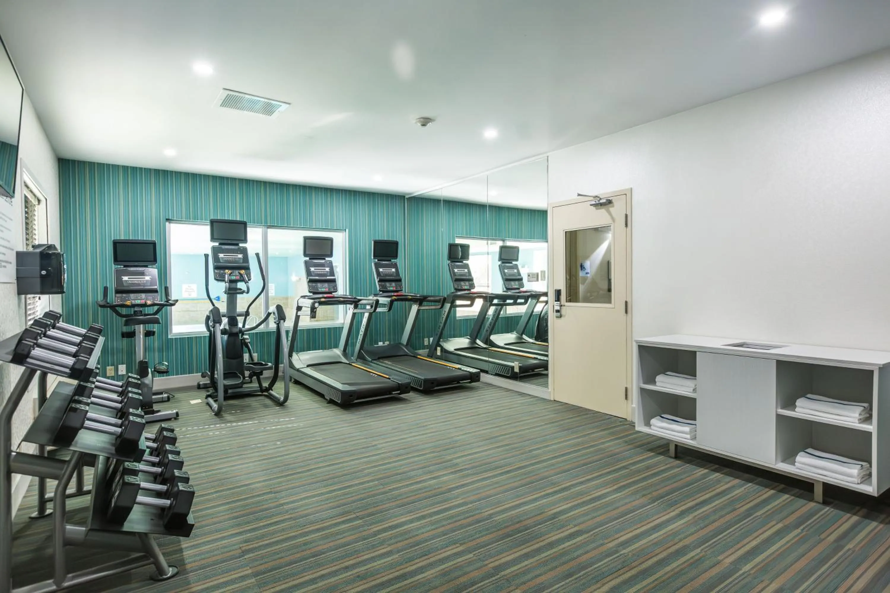 Holiday Inn Express & Suites-Regina-South by IHG