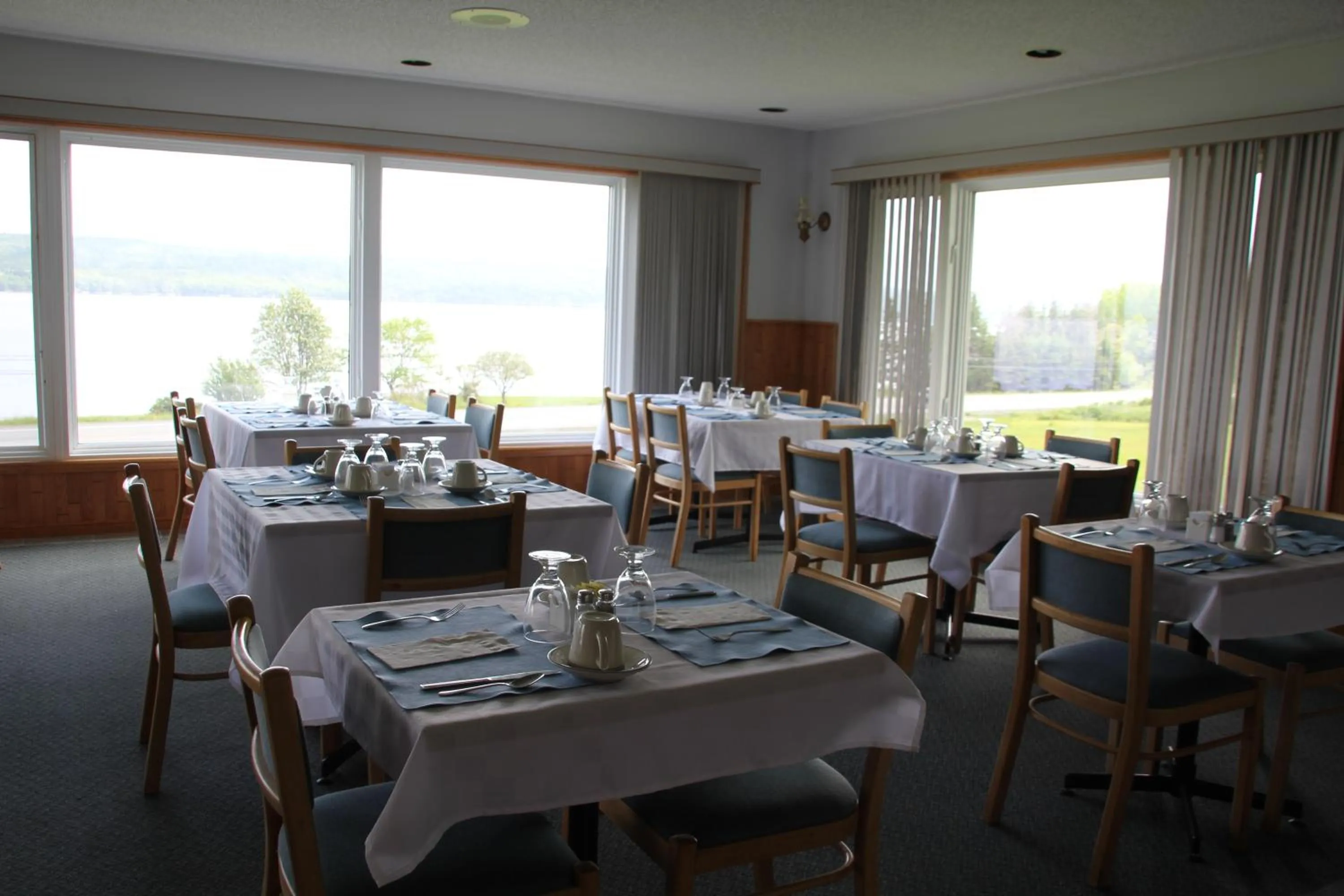 Restaurant/places to eat in Cabot Trail Motel