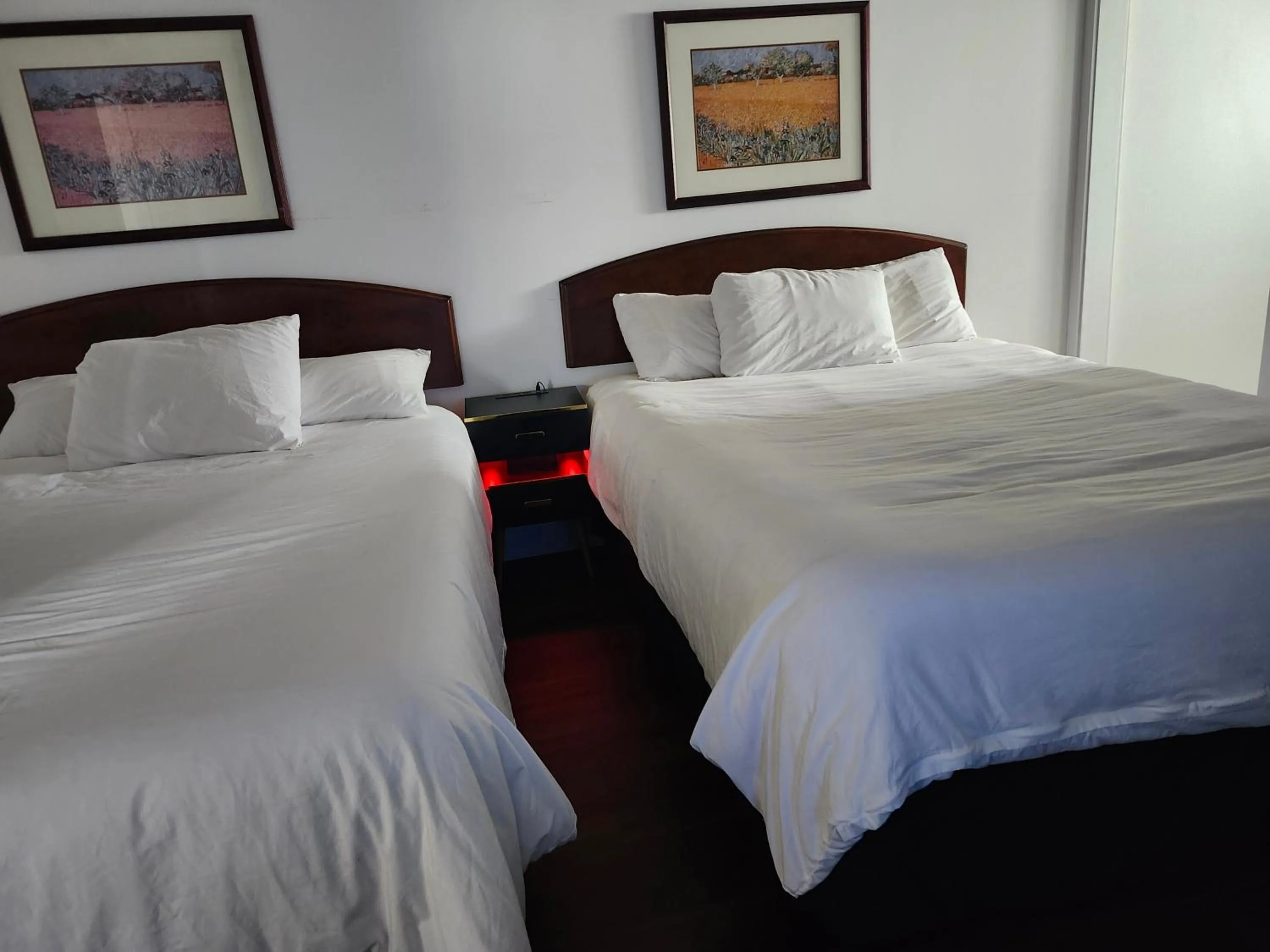 Bedroom, Bed in Cache Creek Inn