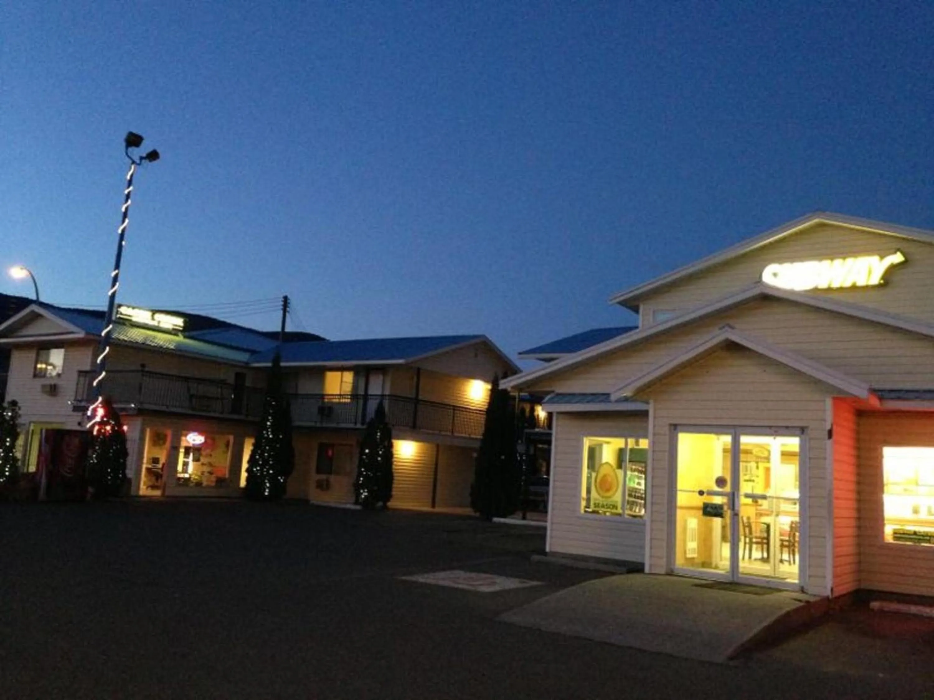 Facade/entrance in Cache Creek Inn