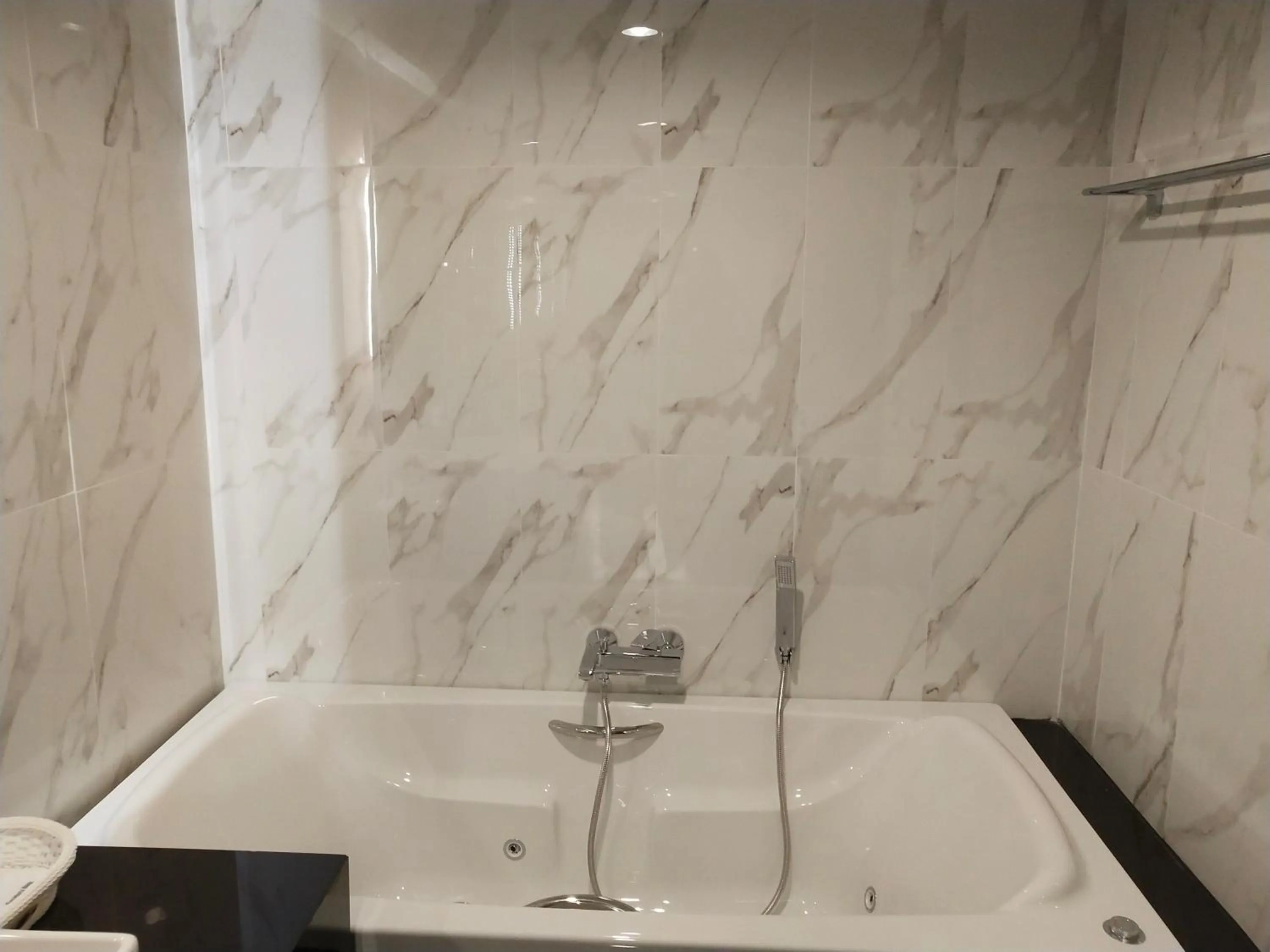 Bathroom in Hotel De Sripoom