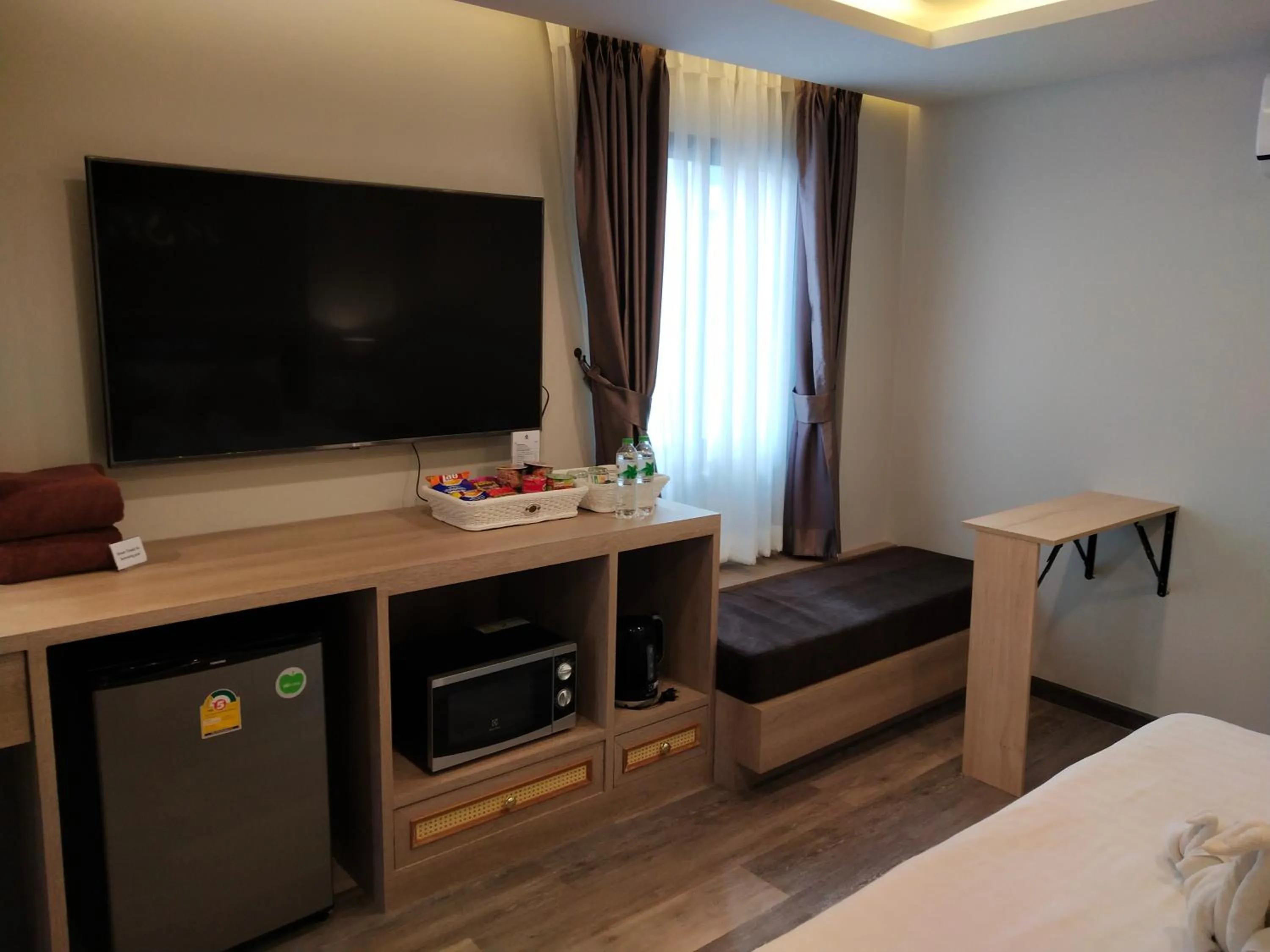 TV and multimedia, Bed in Hotel De Sripoom