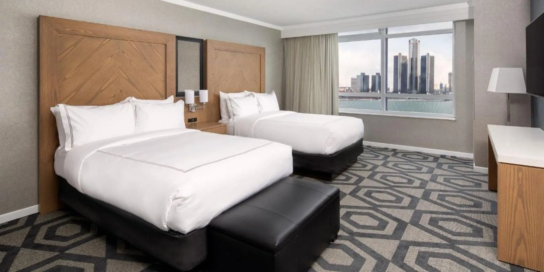 Photo of the whole room, Bed in Caesars Windsor, A Caesars Destination