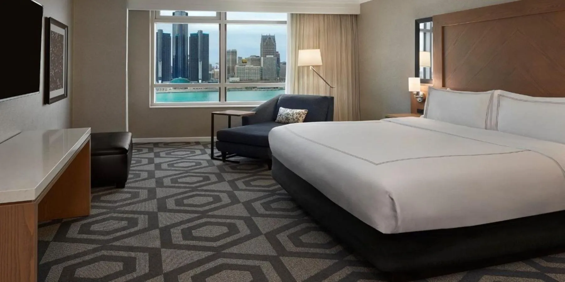 Bedroom, Bed in Caesars Windsor, A Caesars Destination