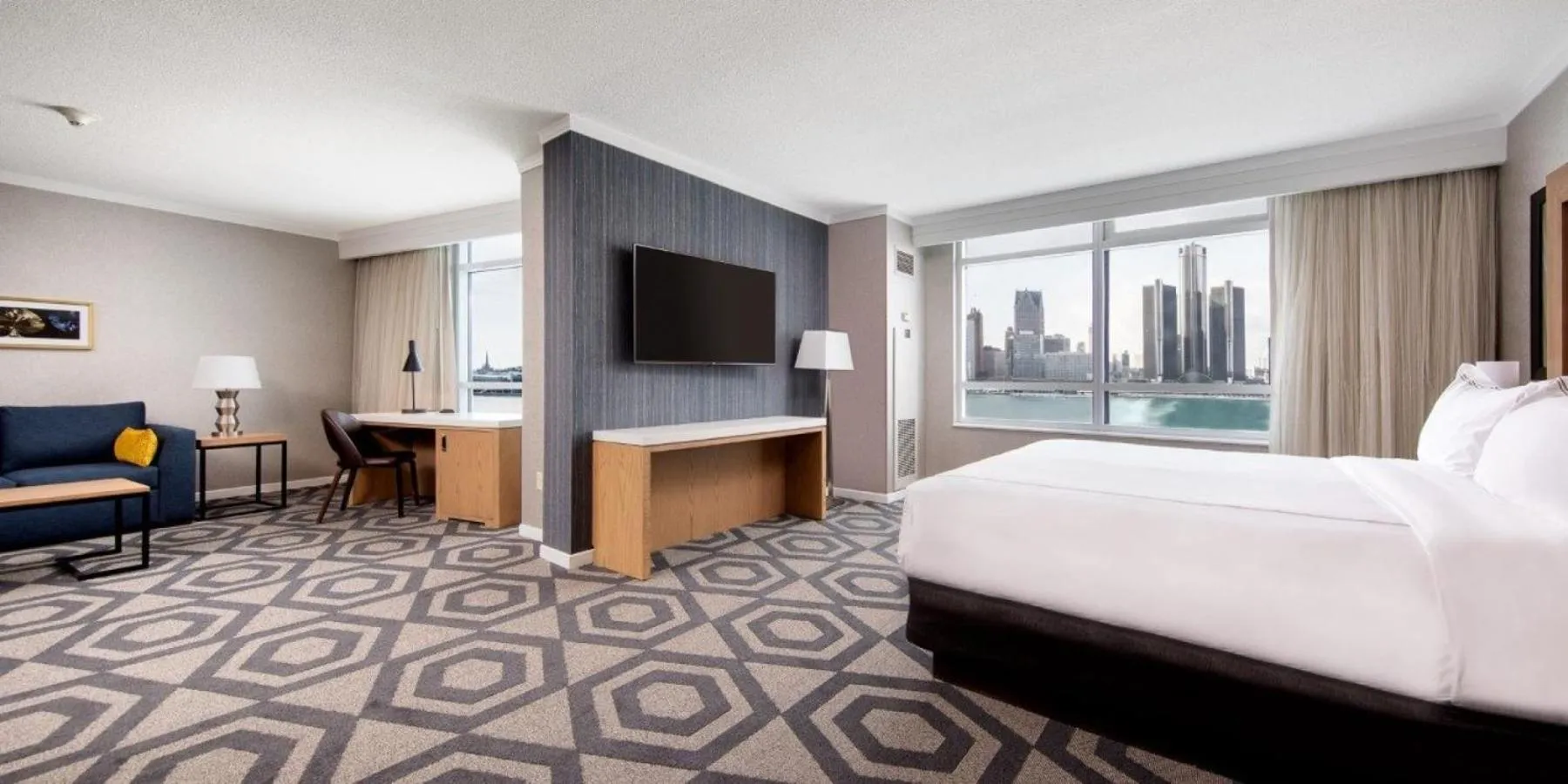 Photo of the whole room, Bed in Caesars Windsor, A Caesars Destination