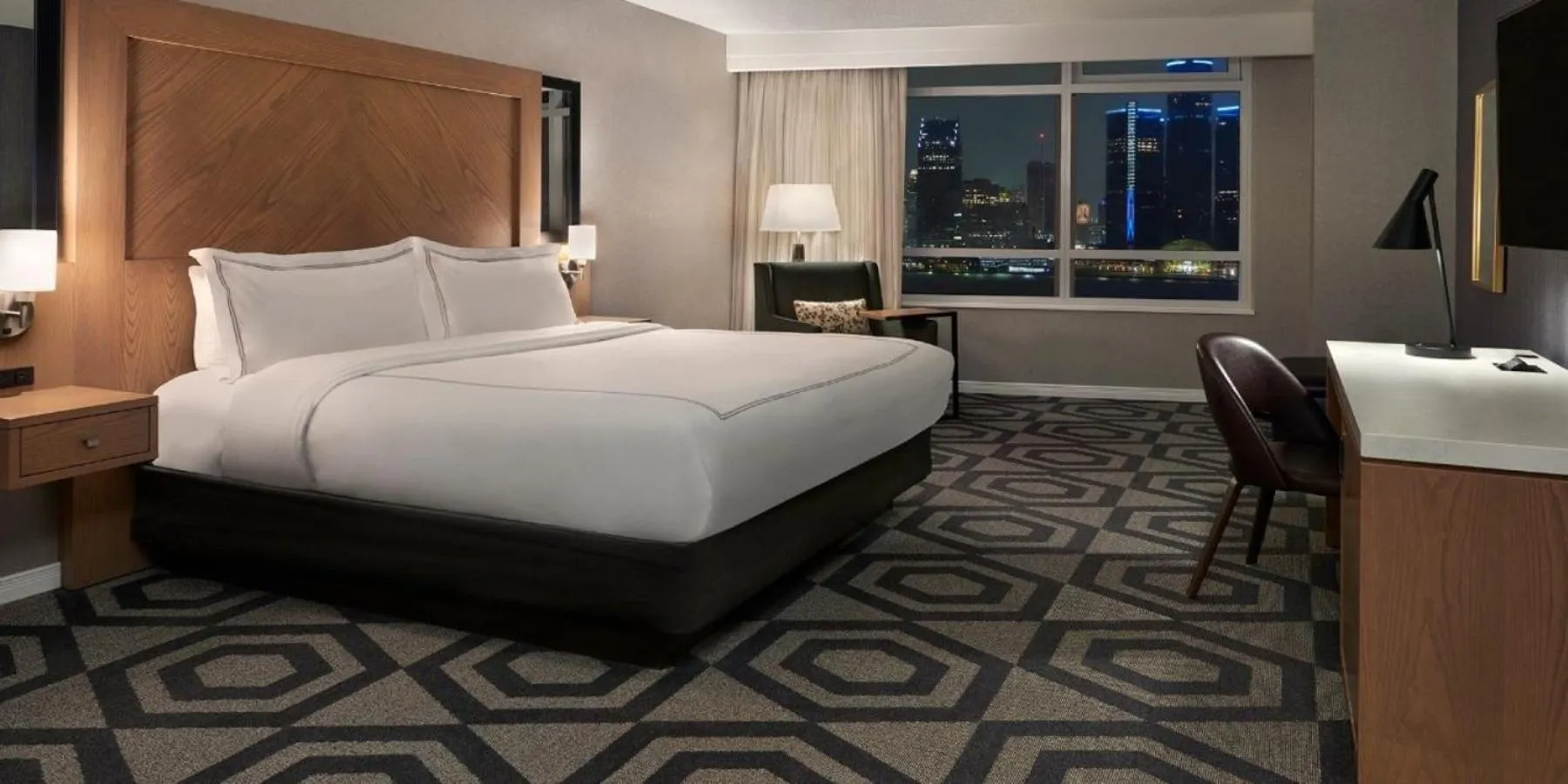 Photo of the whole room, Bed in Caesars Windsor, A Caesars Destination