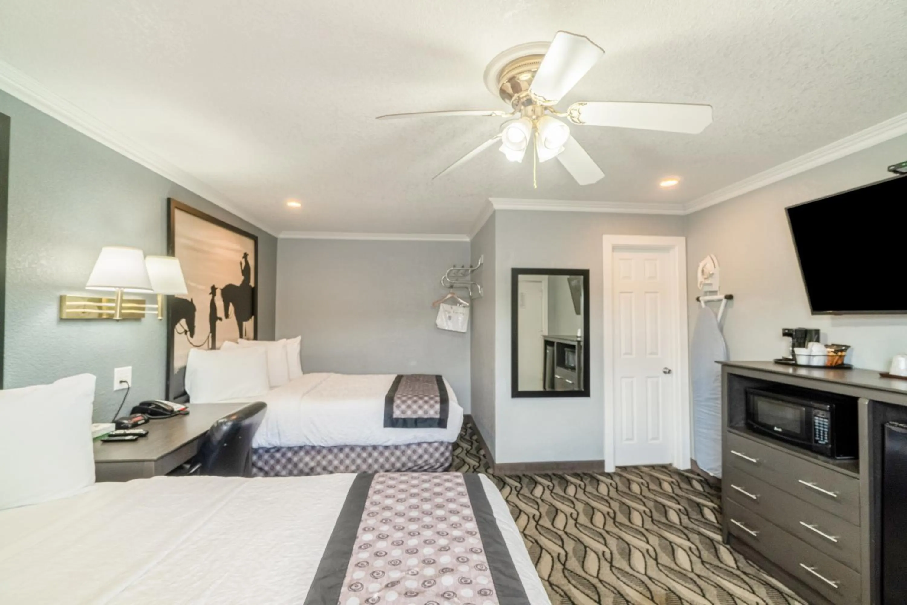 Bedroom, Bed in Purple Sage By OYO Snyder TX