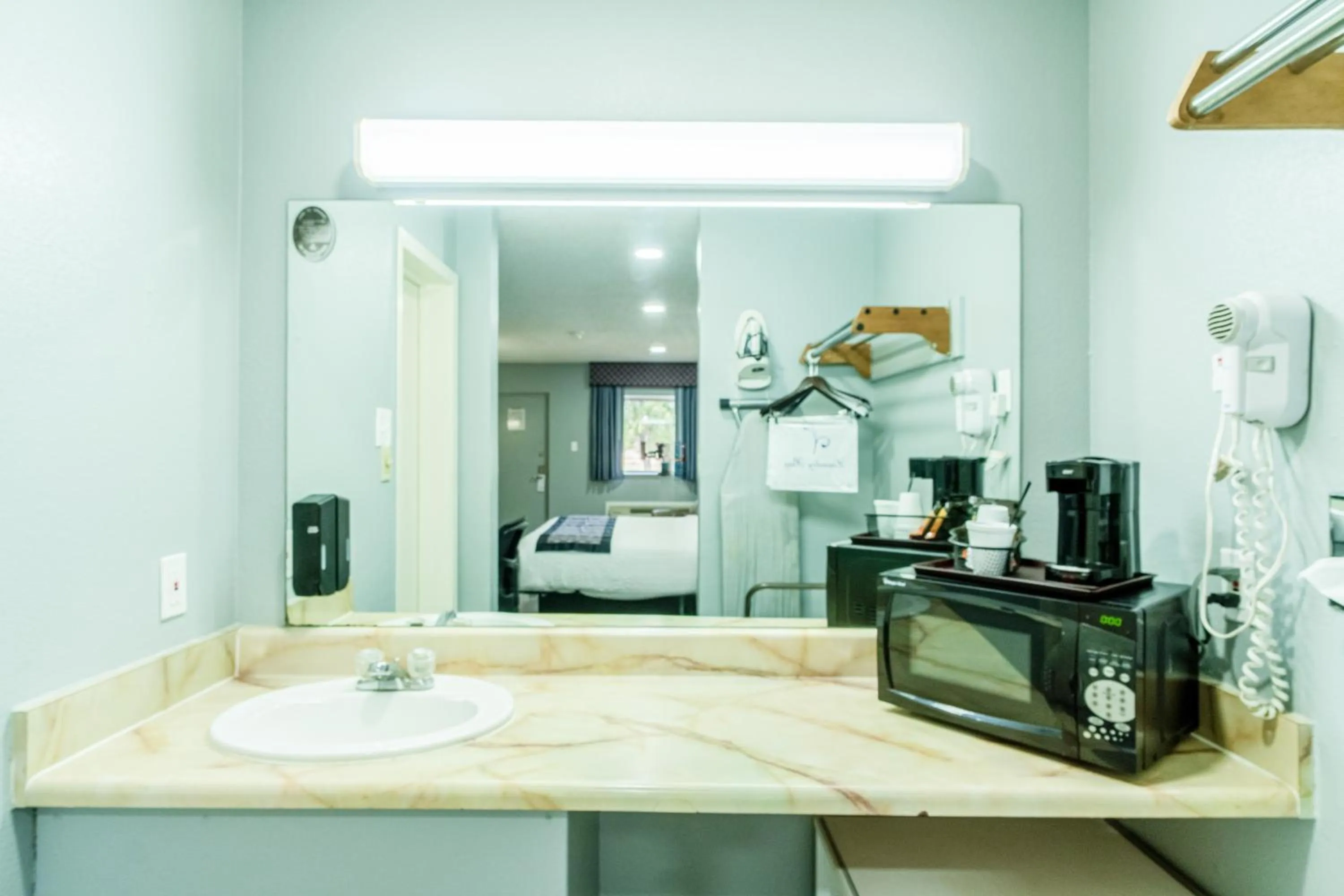 Bathroom in Purple Sage By OYO Snyder TX