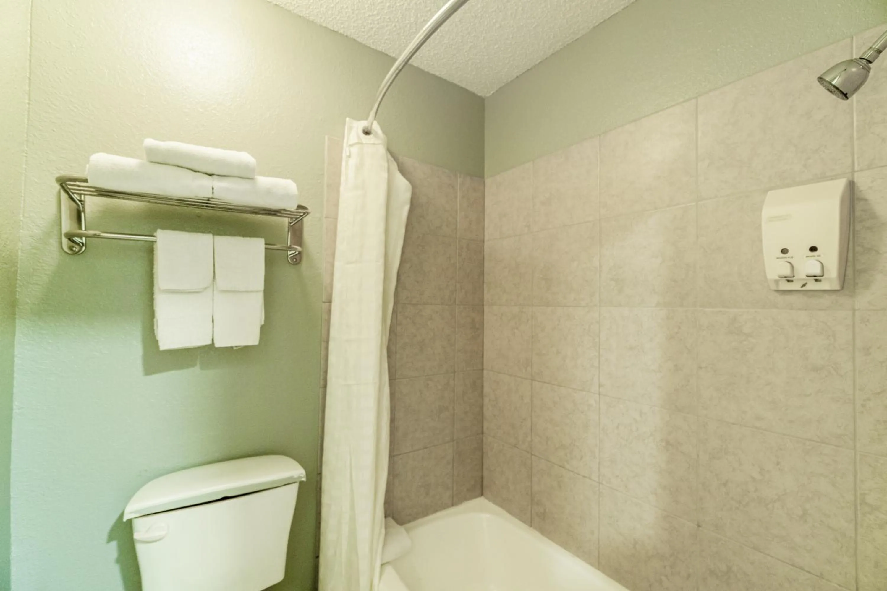 Bathroom in Purple Sage By OYO Snyder TX