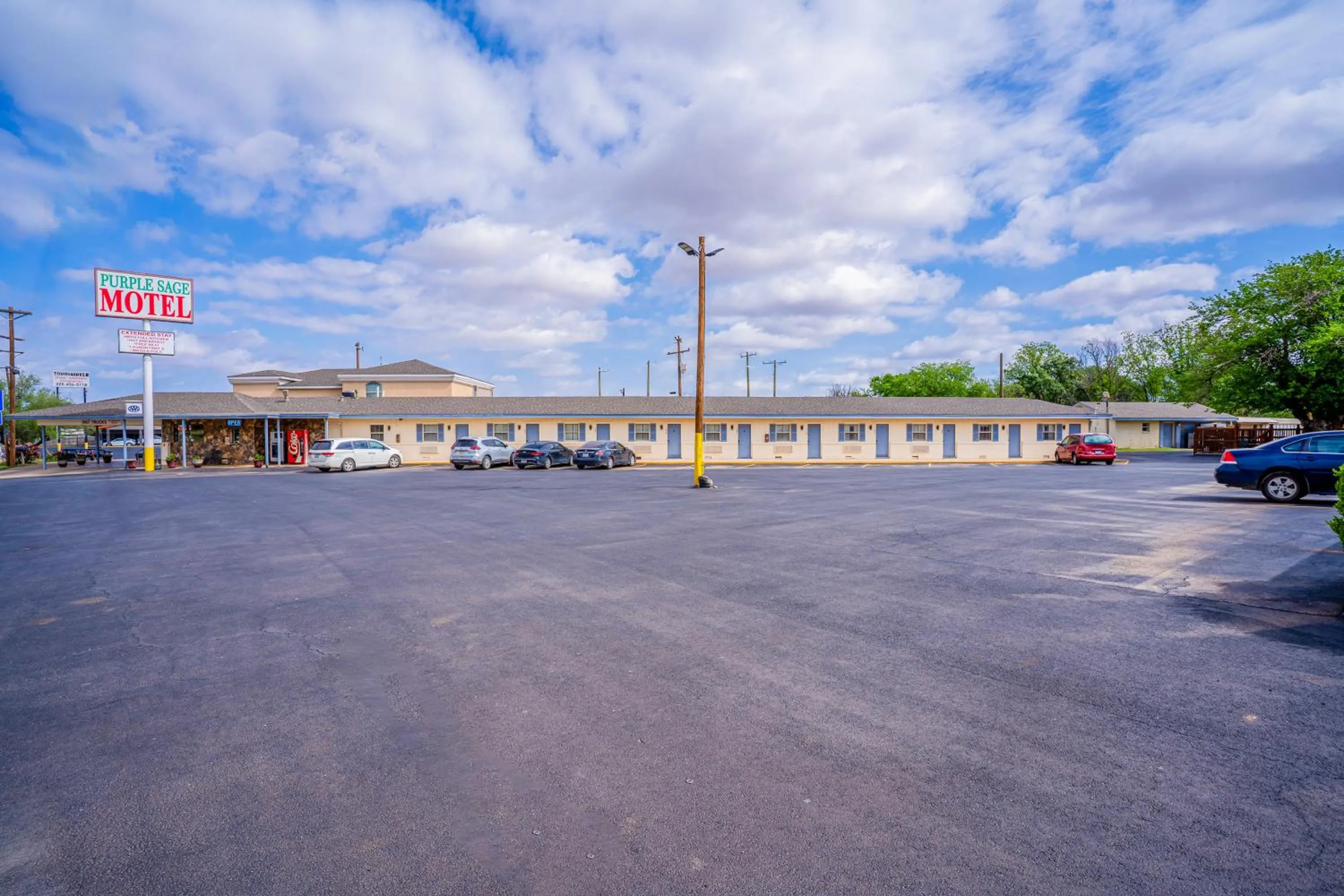 Parking in Purple Sage By OYO Snyder TX