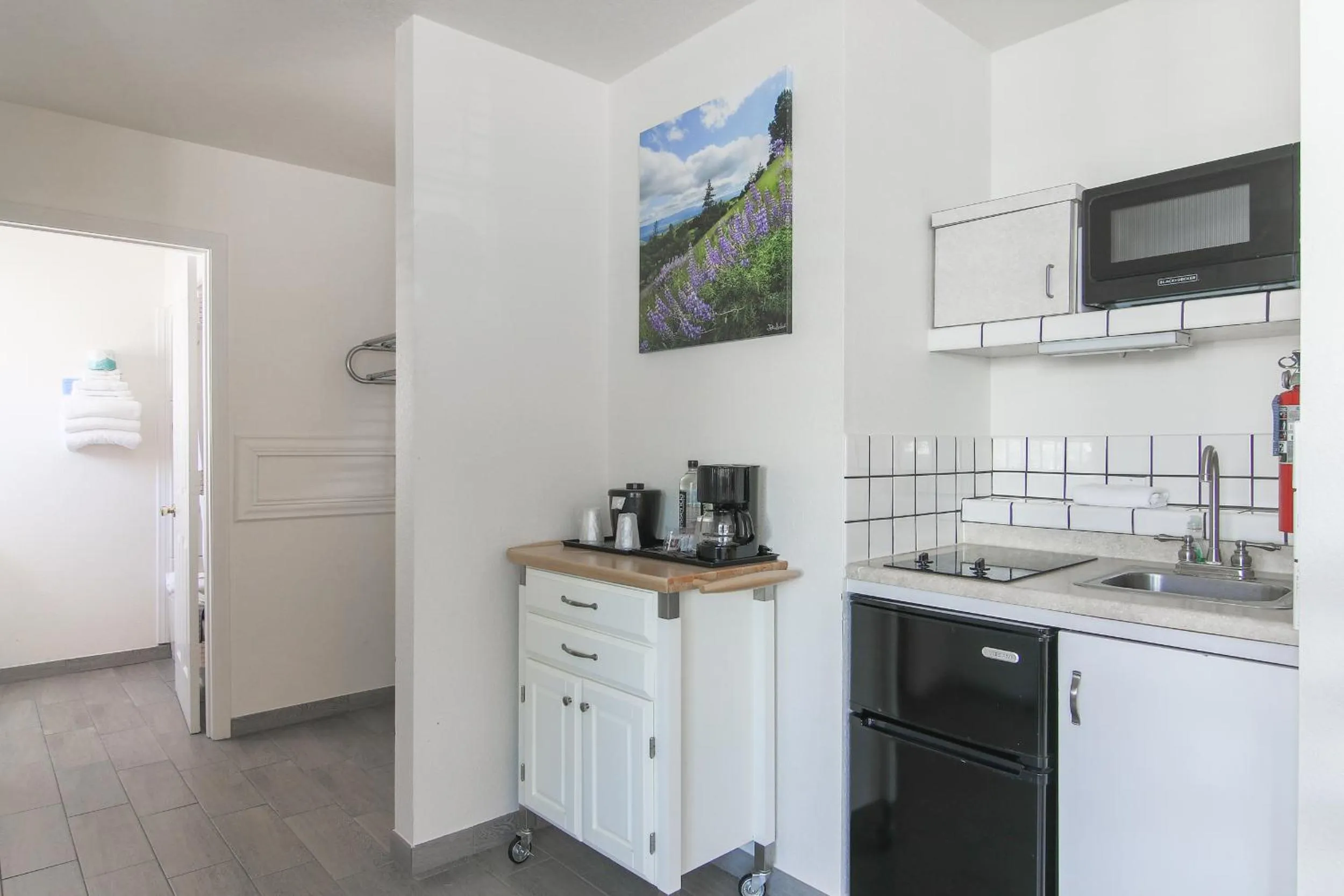 Kitchen or kitchenette in Solvang Inn & Cottages