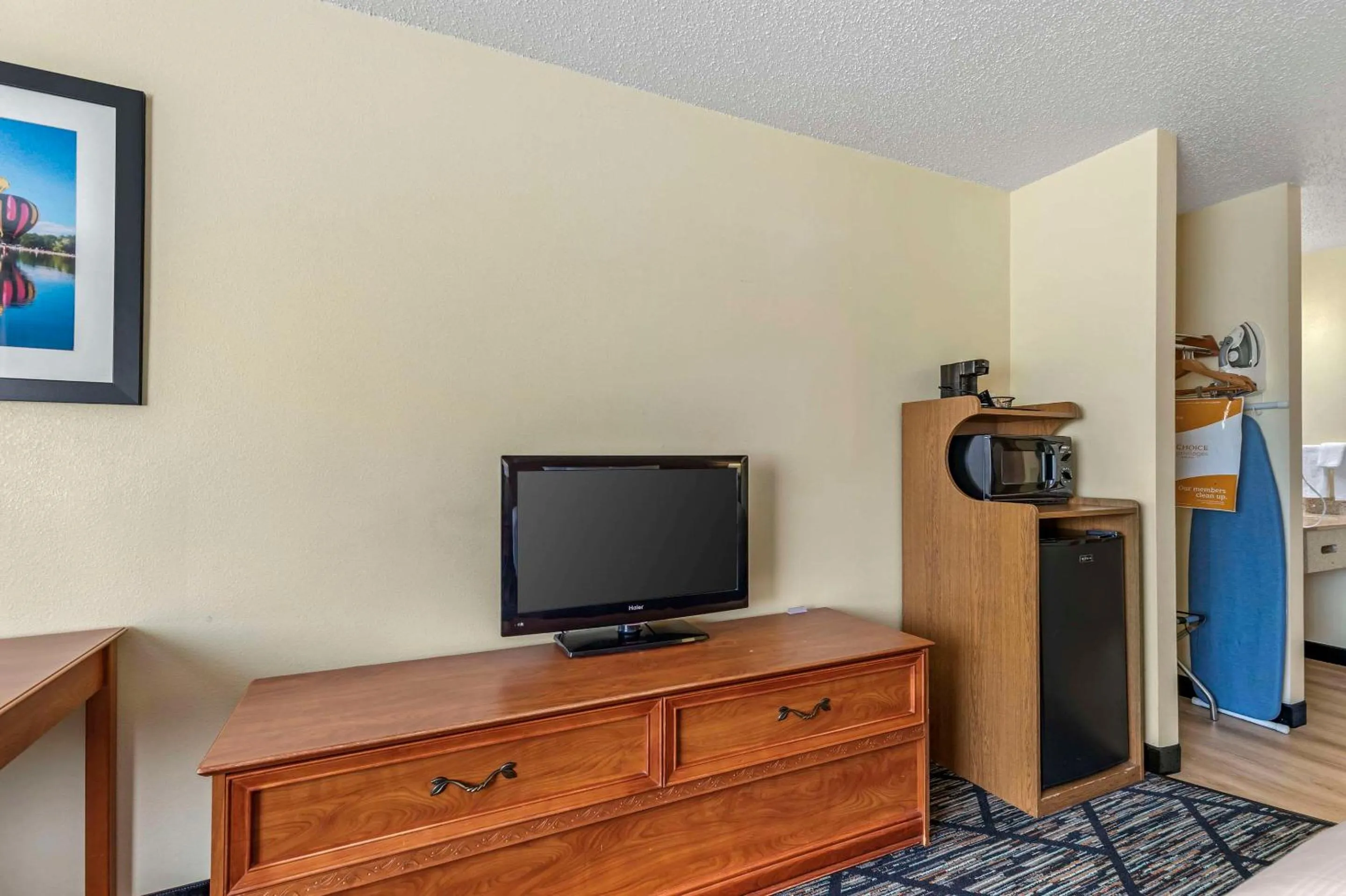 Bedroom in Quality Inn Indianola