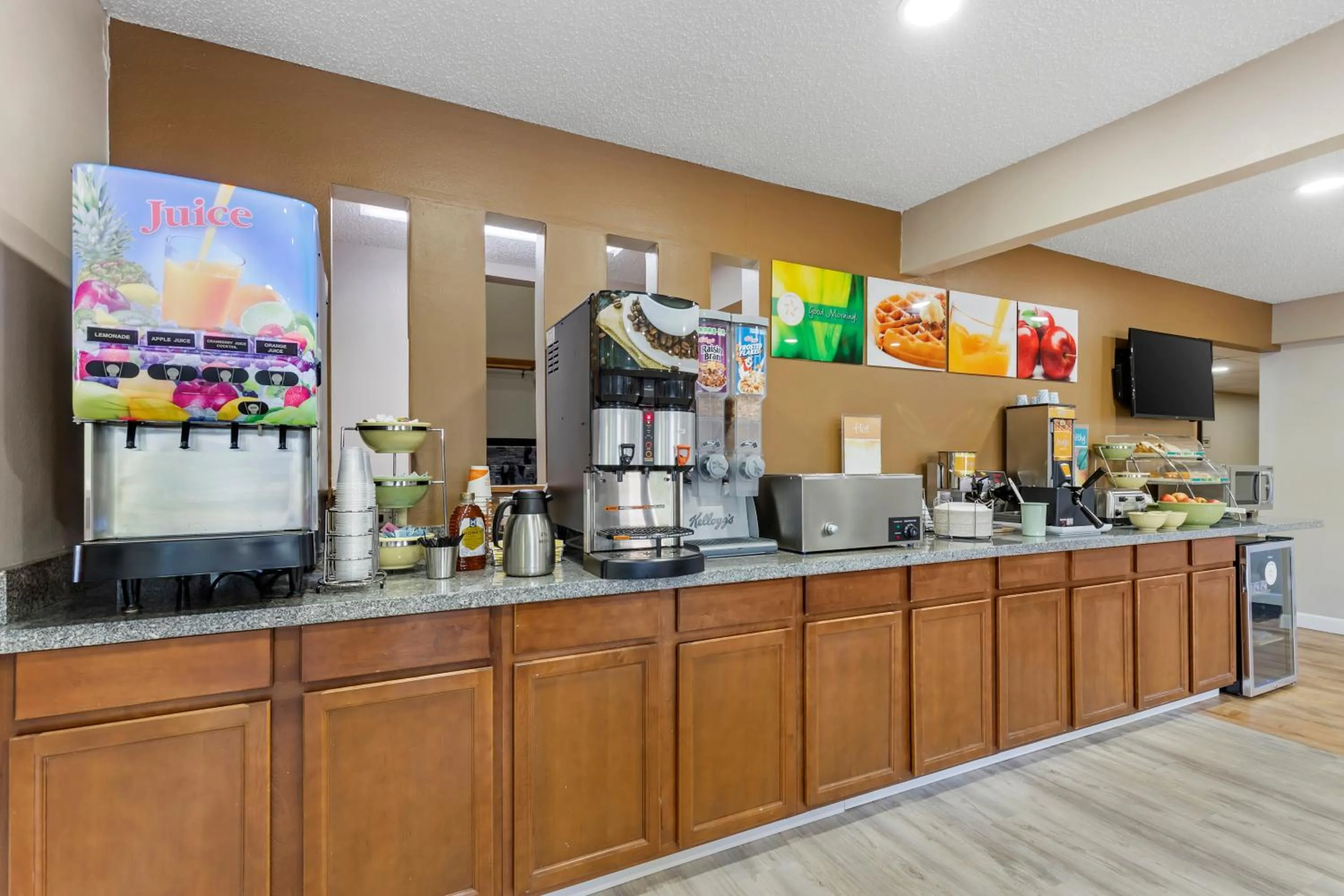 Breakfast in Quality Inn Indianola