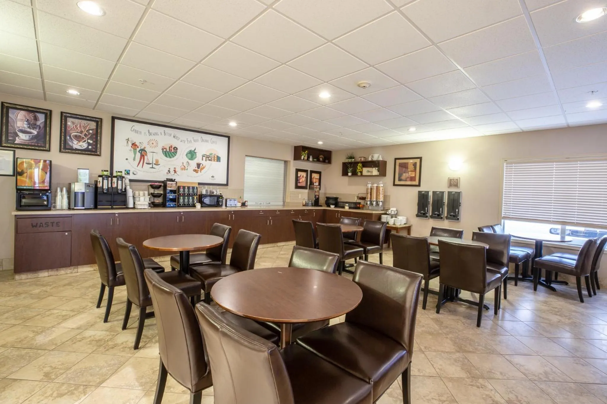 Breakfast in Canalta Oyen