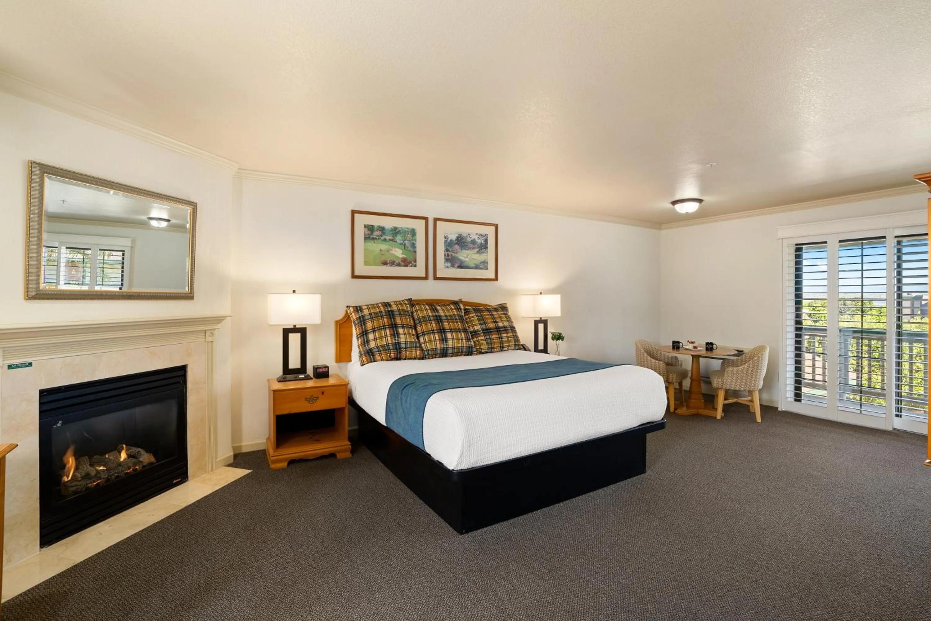 Bed in Sea Pines Golf Resort