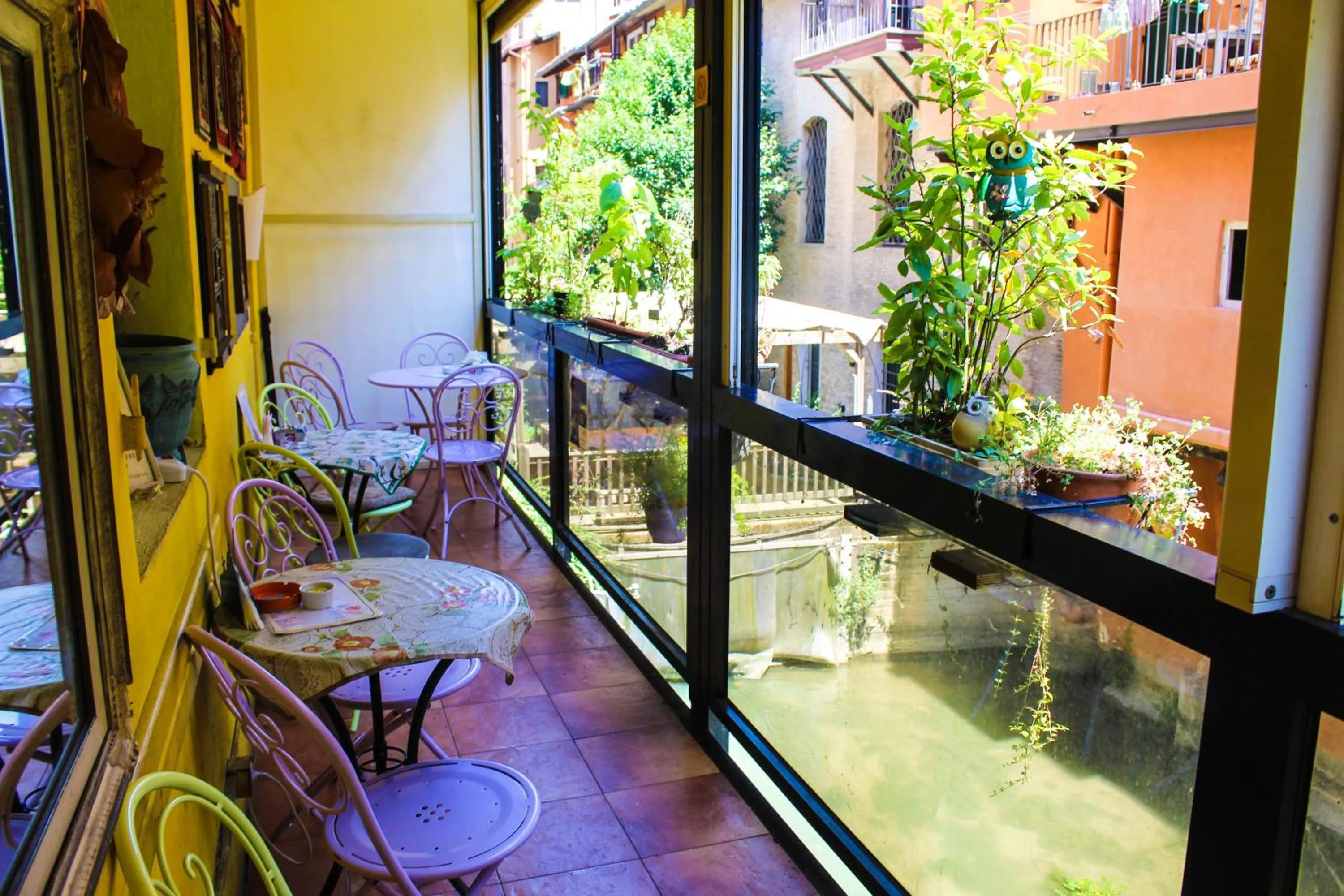 Lounge or bar in B&B La finestra sul canale