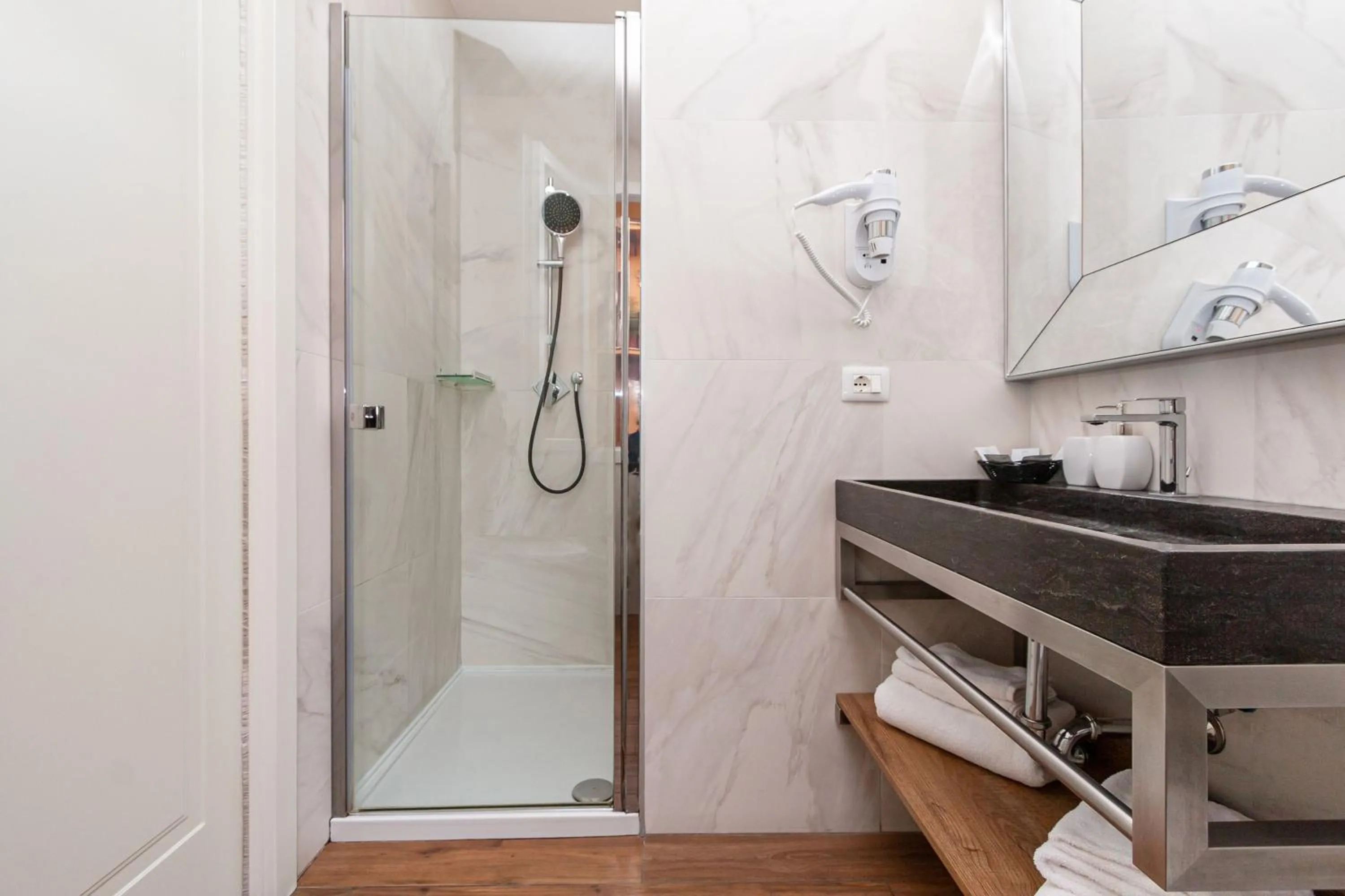 Bathroom in B&B La finestra sul canale