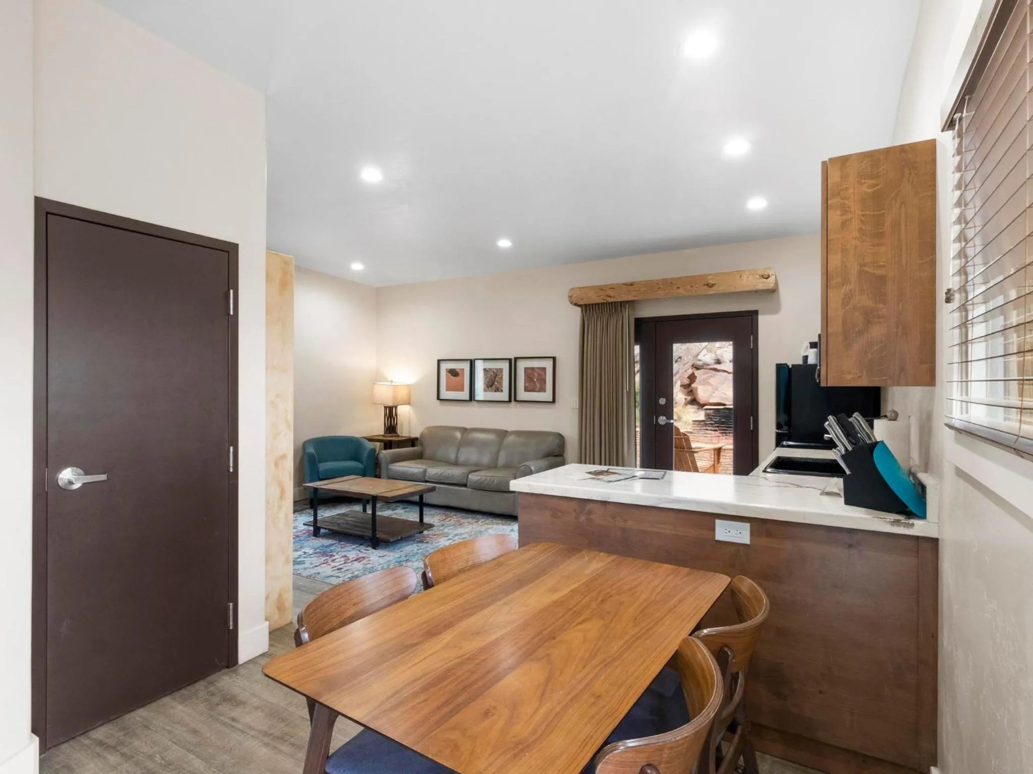 Kitchen or kitchenette in Bluff Dwellings Resort