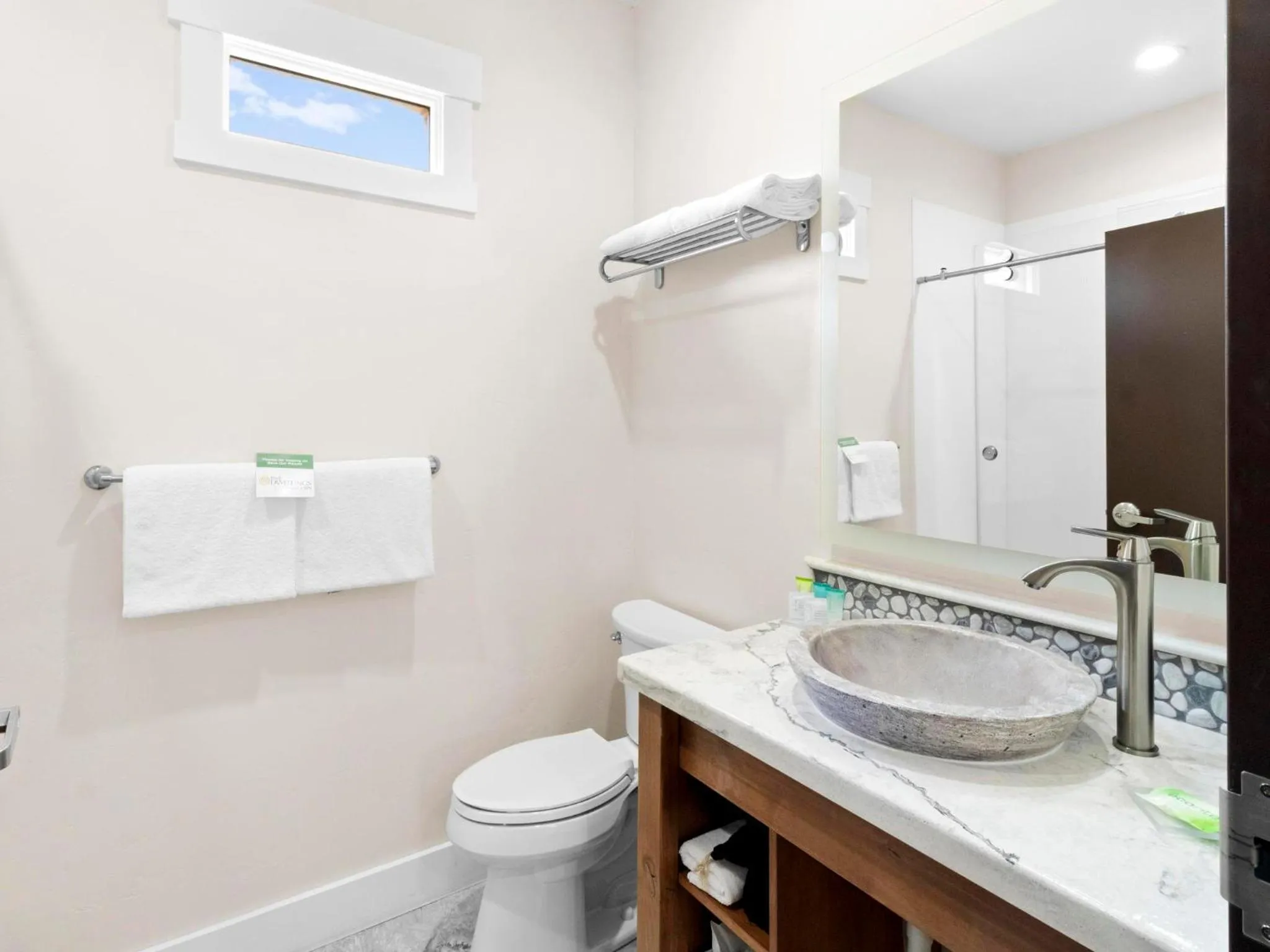 Shower in Bluff Dwellings Resort