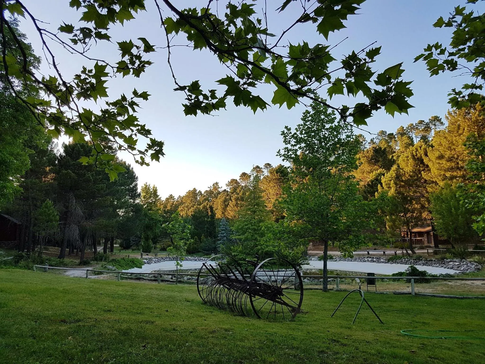 La cabaña del lago en ZAFIRO LAGUNAZO Parque Natural del Río Mundo