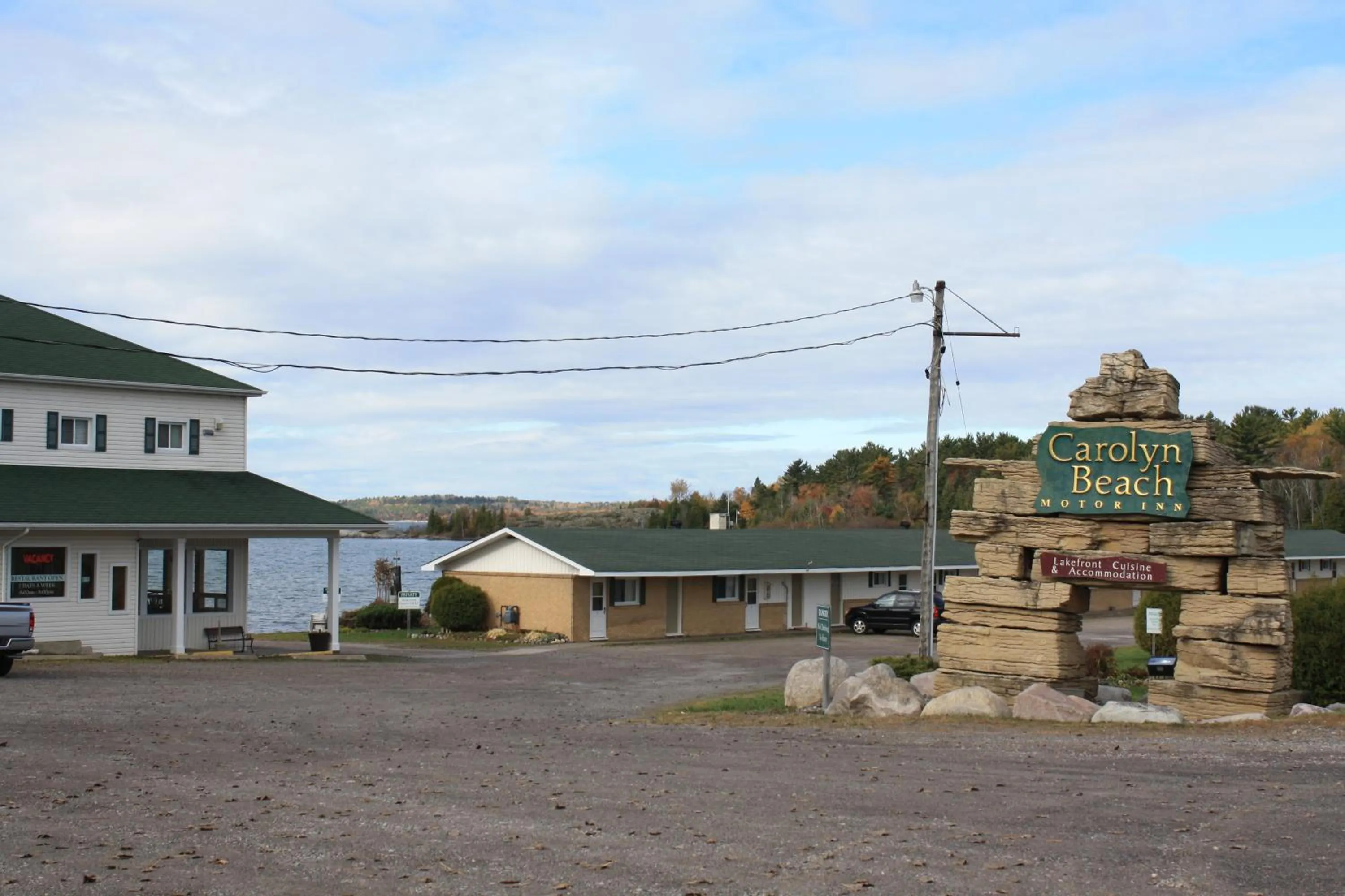 Restaurant/places to eat in Carolyn Beach Inn