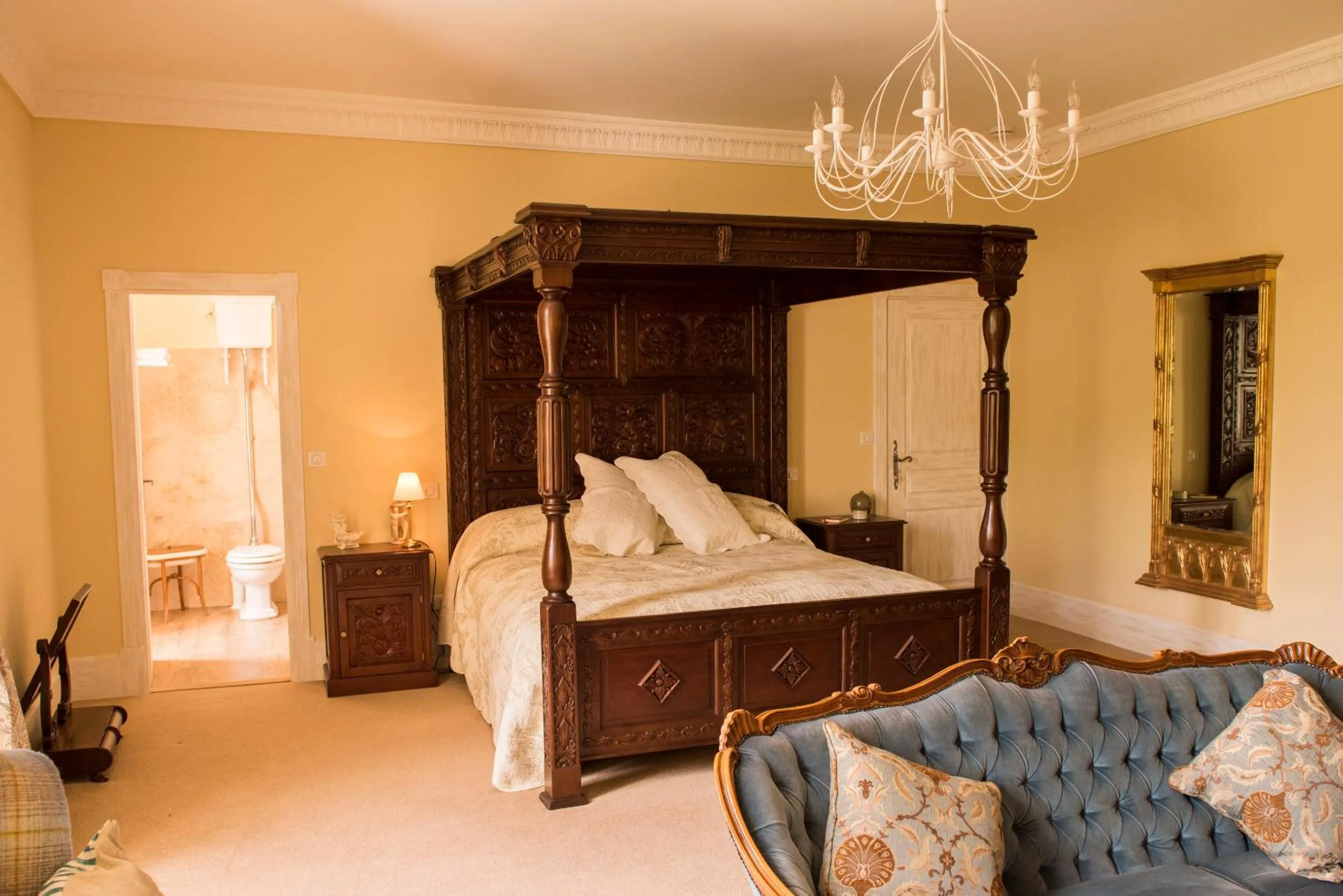 Bed in Château de Valette