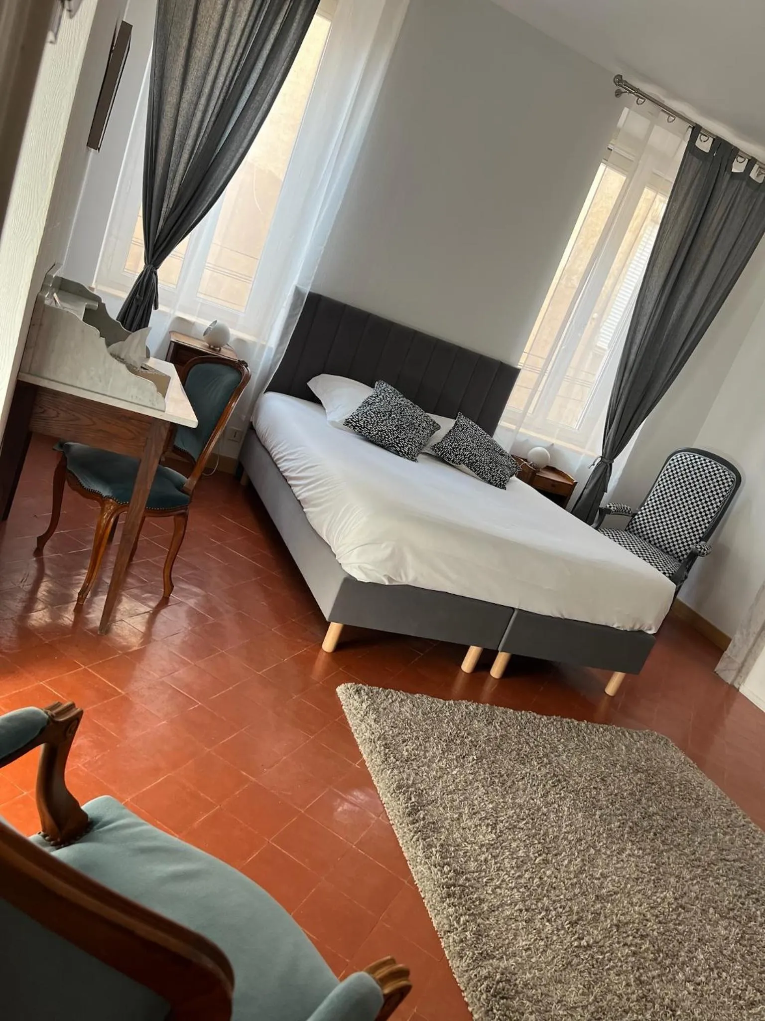 Bed in Entre Midi - Maison d'Hôtes - B&B