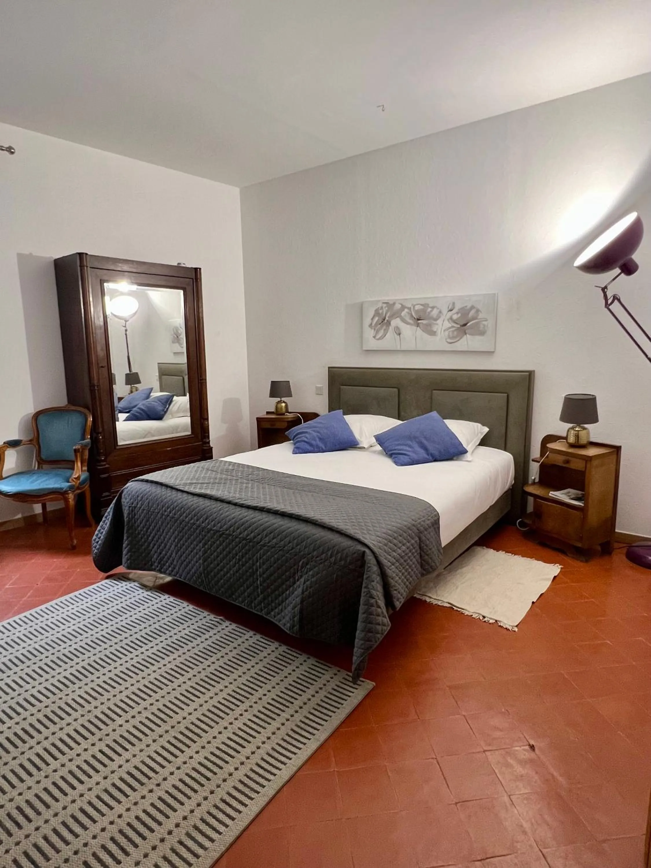 Bed in Entre Midi - Maison d'Hôtes - B&B