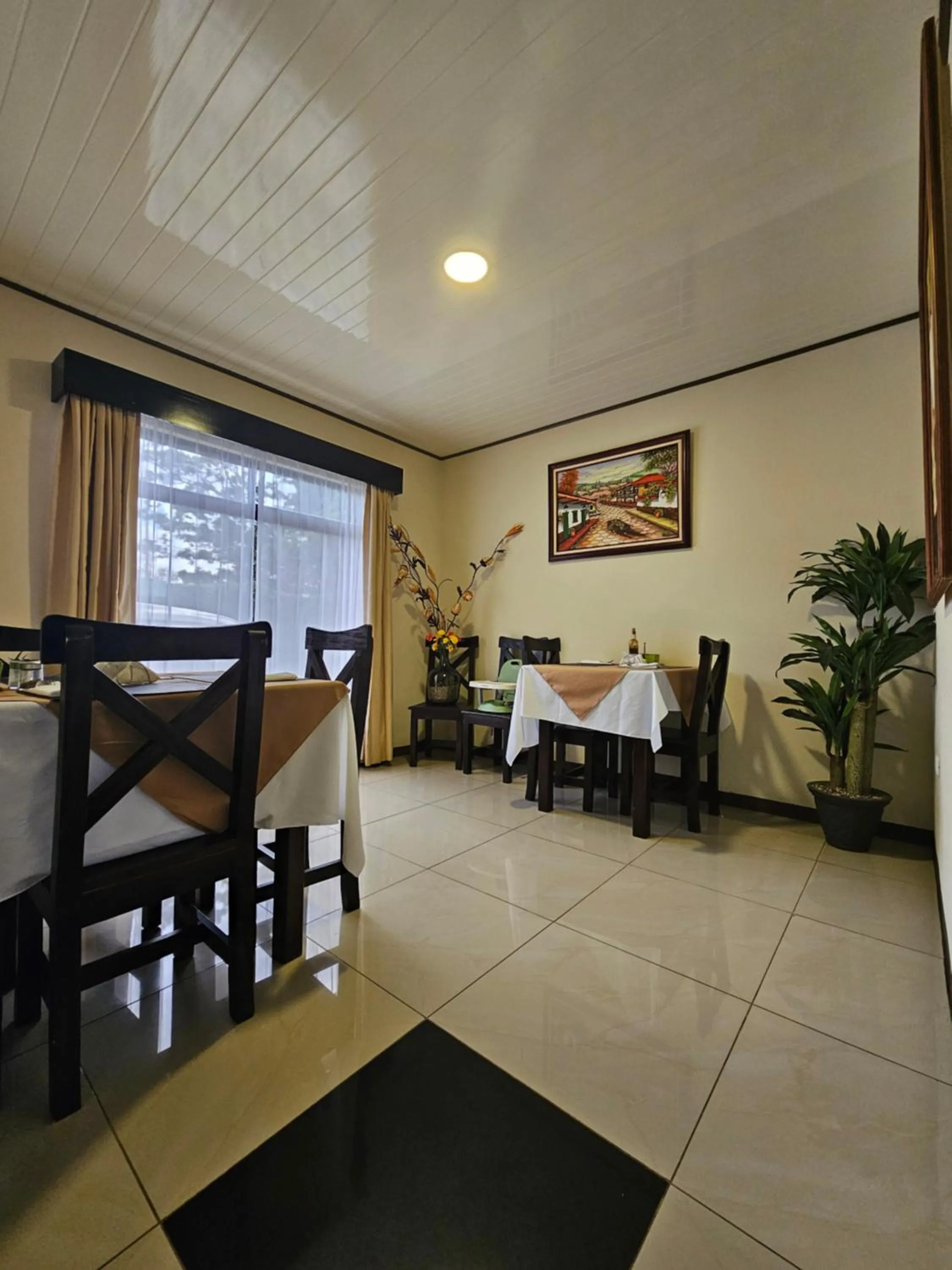 Dining area in Calathea Hotel Monteverde