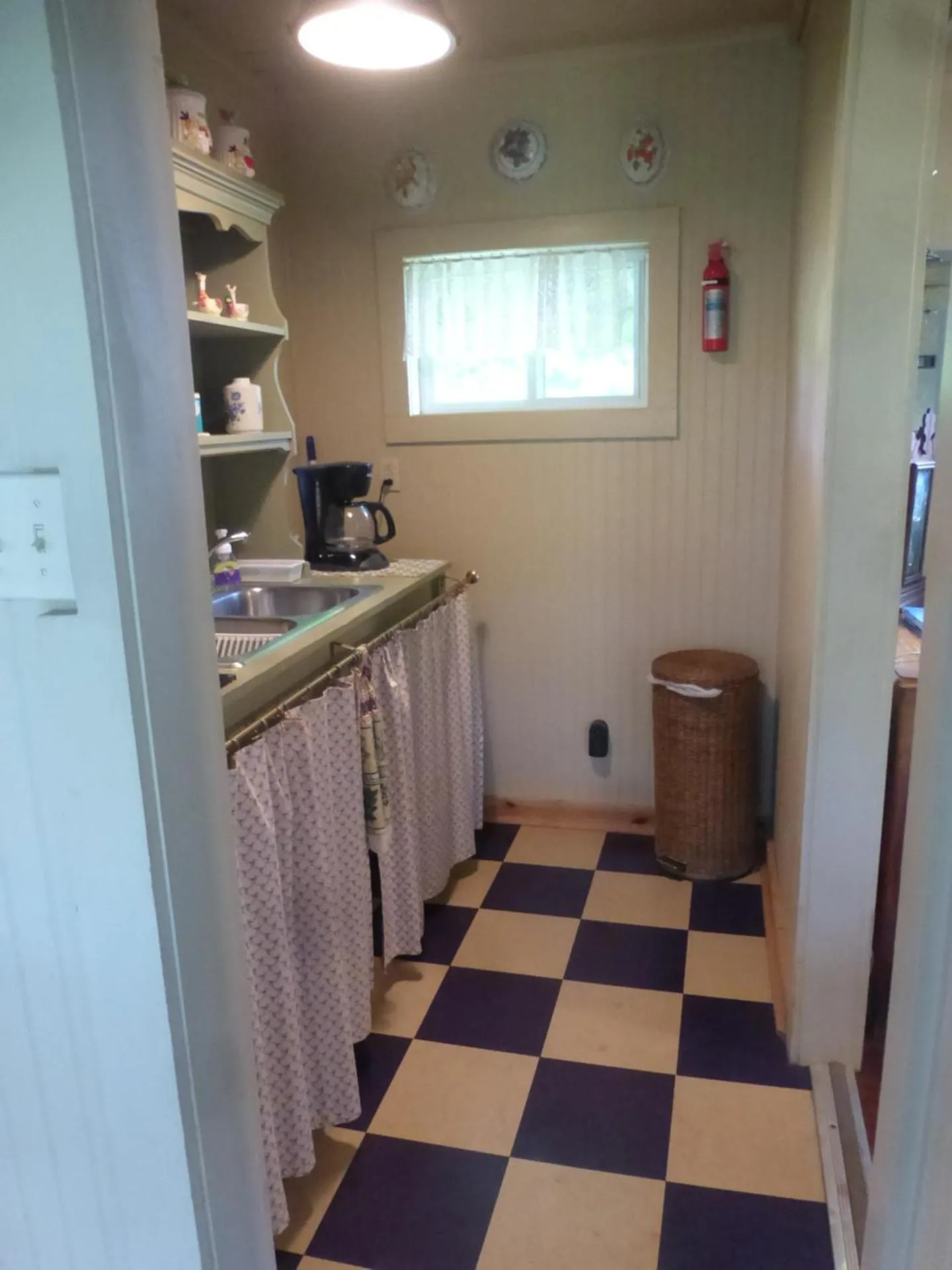 Kitchen or kitchenette in Mulberry Lavender Farm and B&B