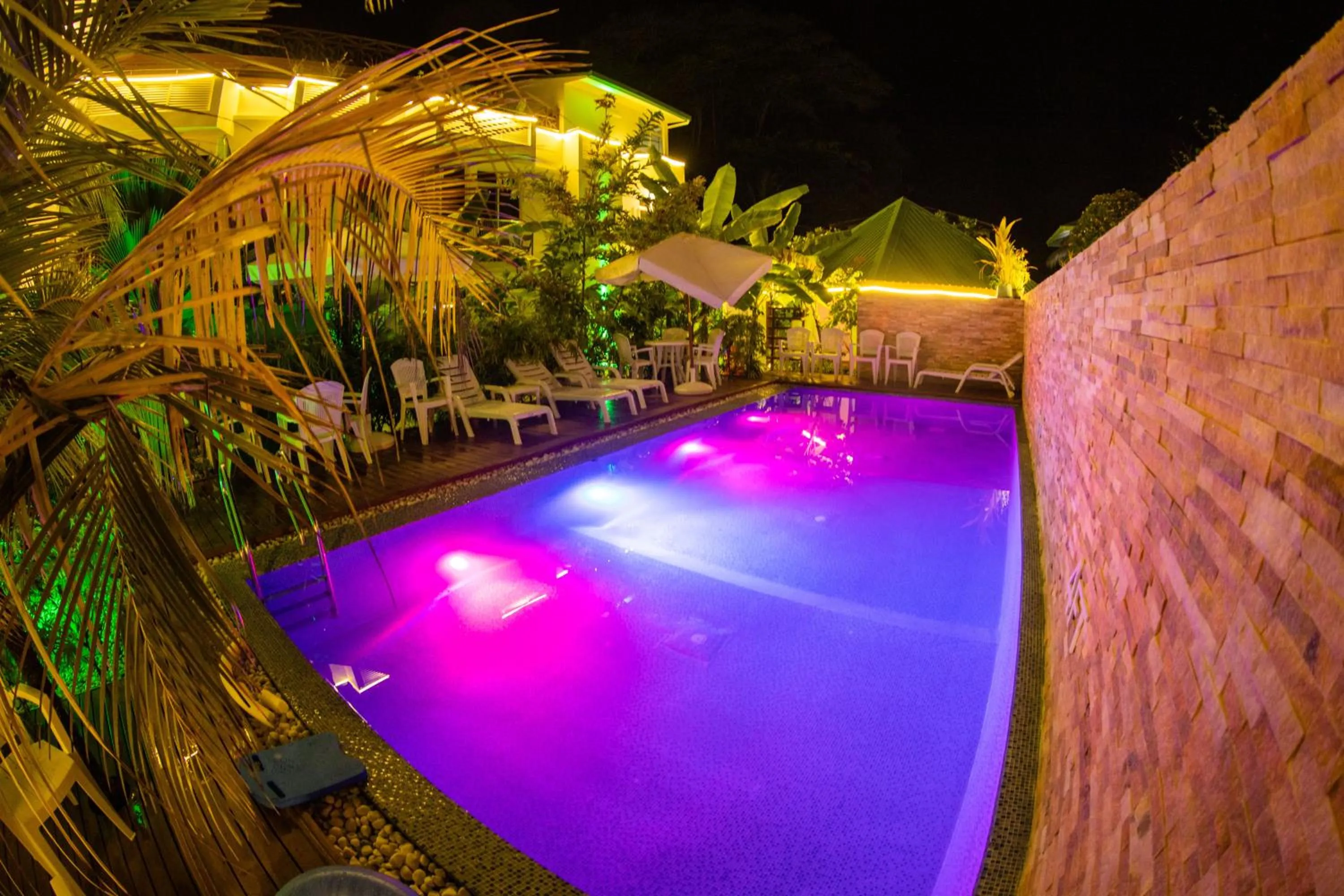 Swimming pool in PERLA Dhangethi