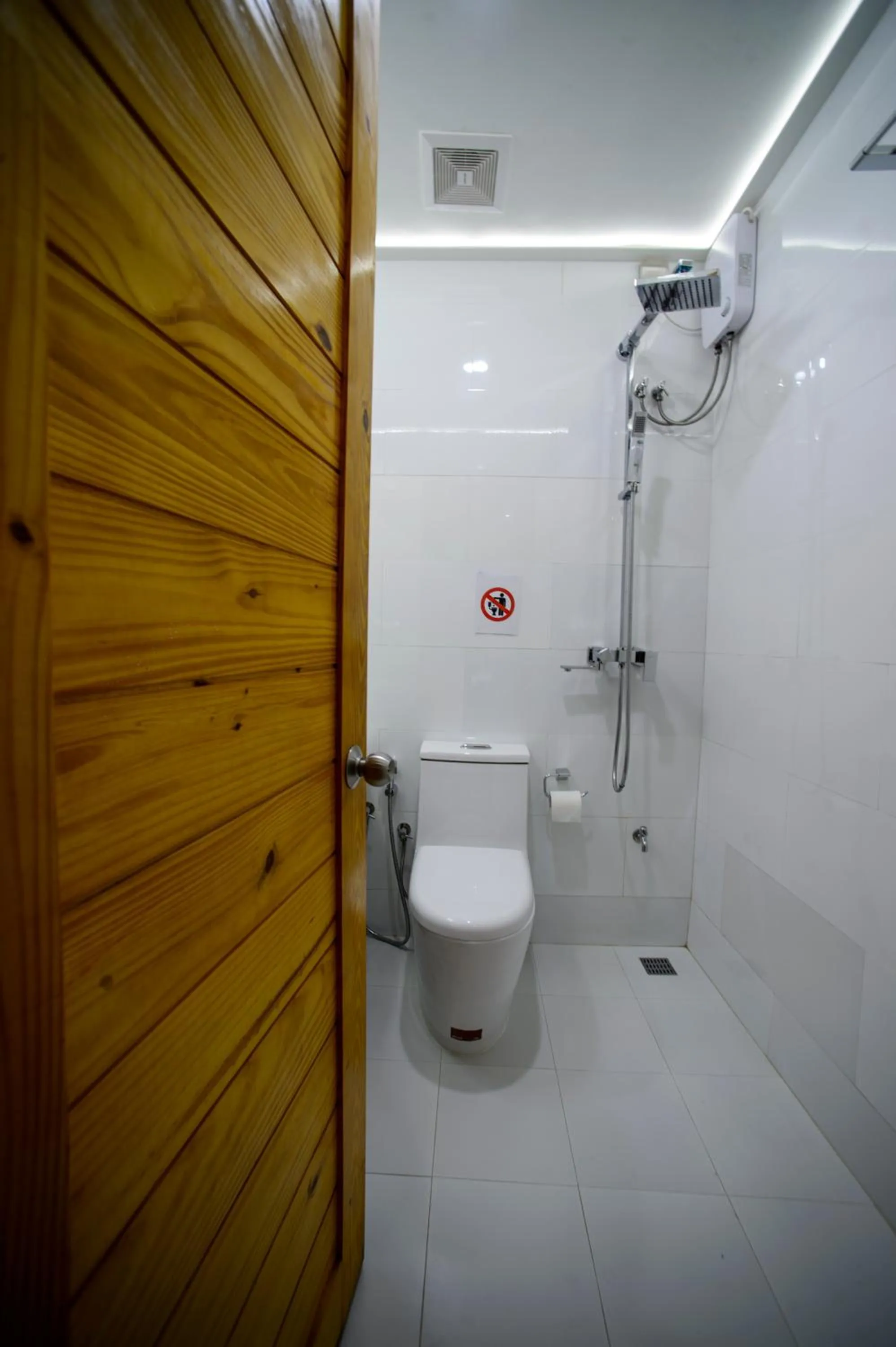 Bathroom in PERLA Dhangethi