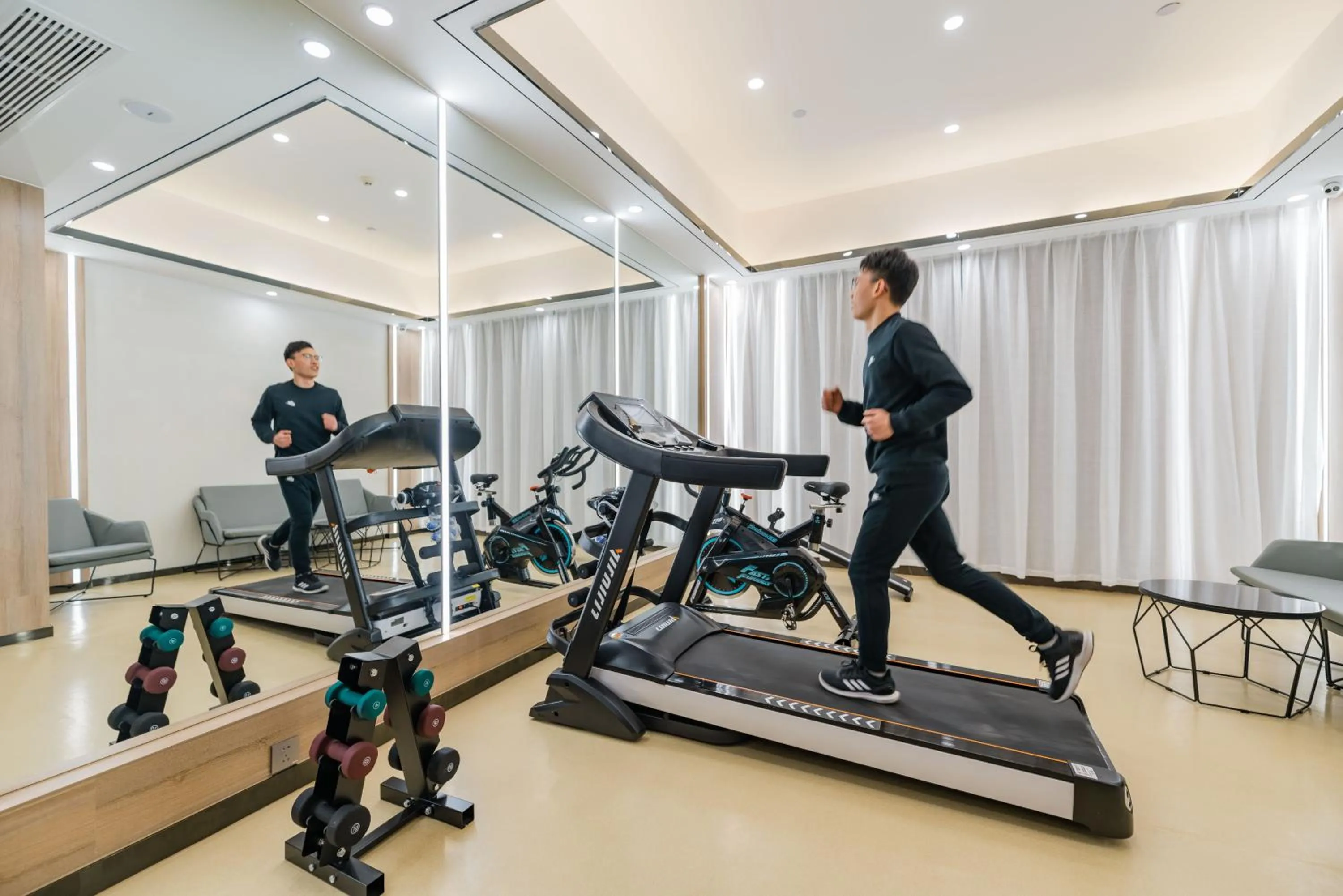 Atour Hotel (Tongxiang Zhenxing Road)