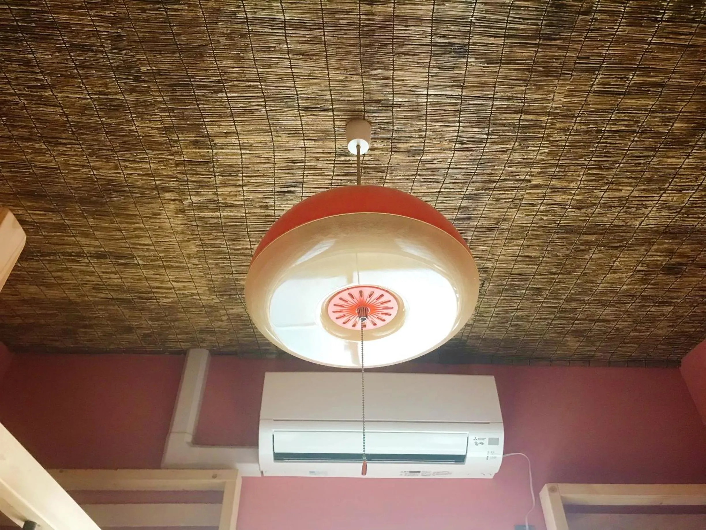 Mad Cat Hostel Osaka & Bar